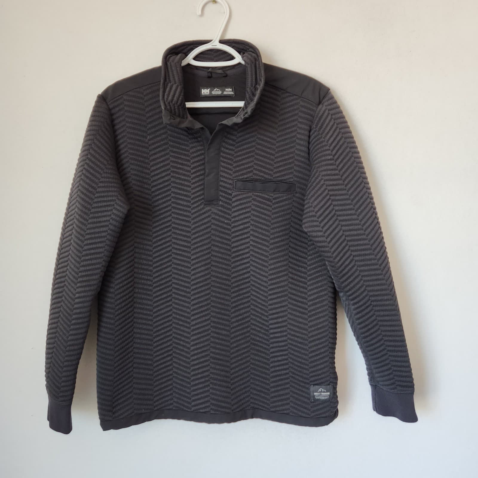 Helly Hansen Men's M Lillo Snap Sweater Pullover Chest-Pocket Quilted Knit Black - Thumbnail 2