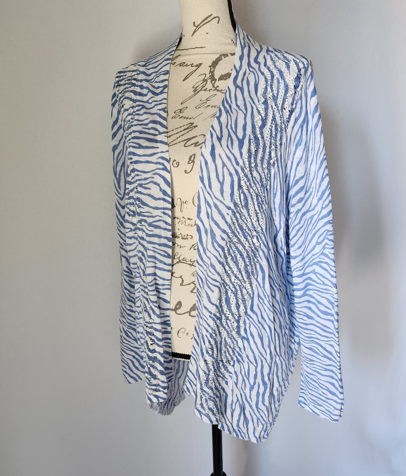 NWT Chico's Linen Blend Blue Zebra Delaney Open Cardigan Long Sleeve Size 3 (XL) - Thumbnail 2