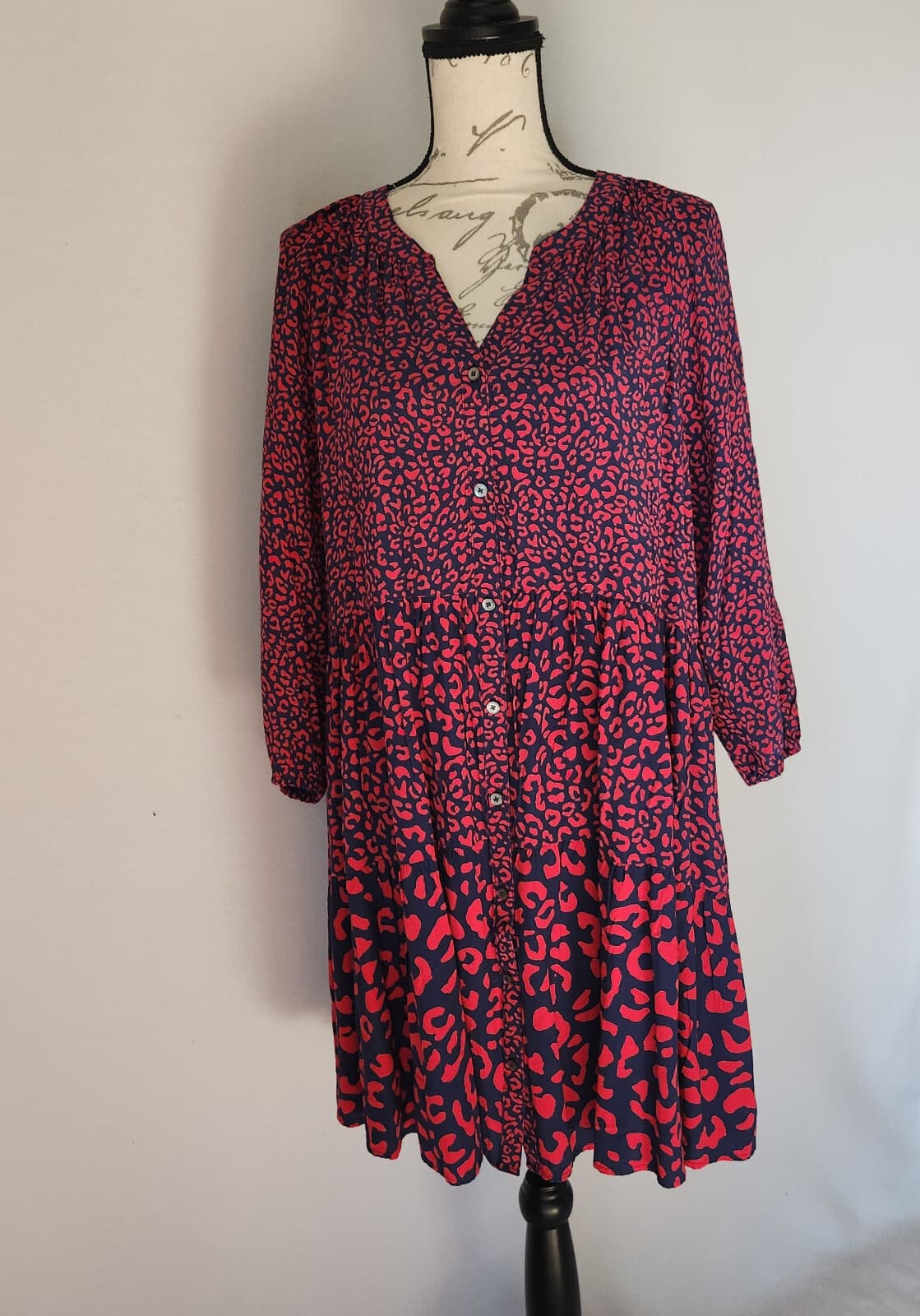NWoT Vineyard Vines Leopard Tiered Dress Mini Dress Long Sleeve Red Blue Sz.L - Thumbnail 2