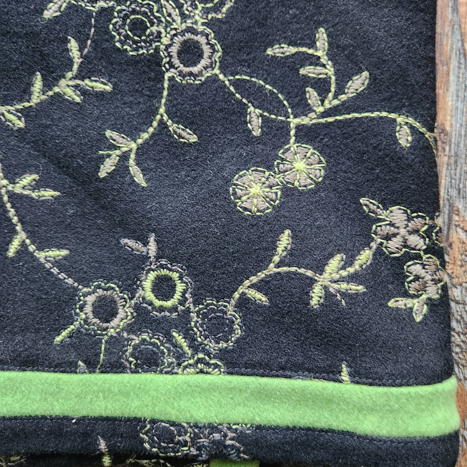 Etcetera Wool Blend Floral Embroidered Pencil Skirt Zip Lined Black Green Sz.10 - Thumbnail 5