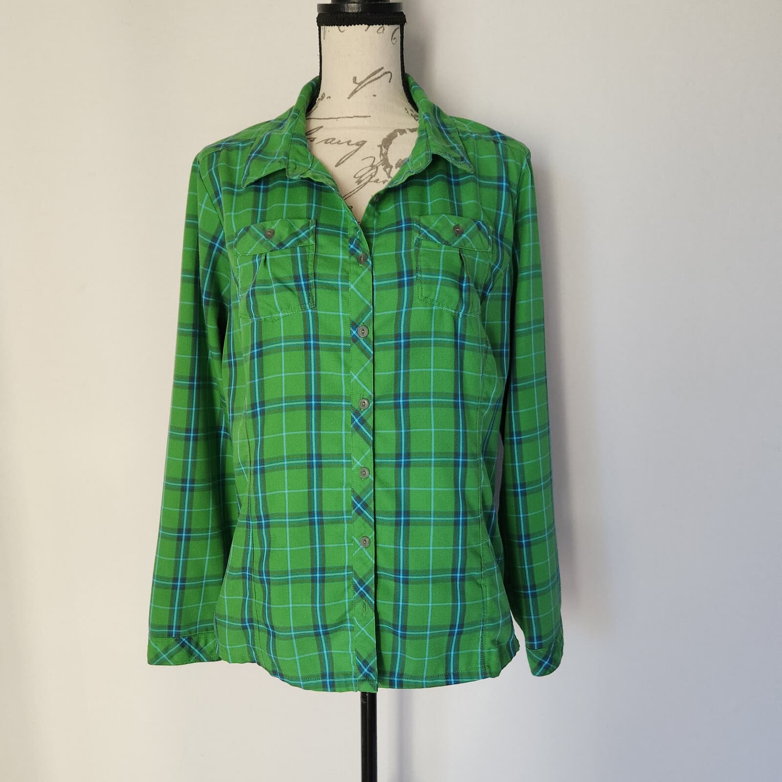 Mountain Hardwear Plaid Outdoor Button-Up Shirt Long Sleeve Green Women Bust 42" - Thumbnail 2