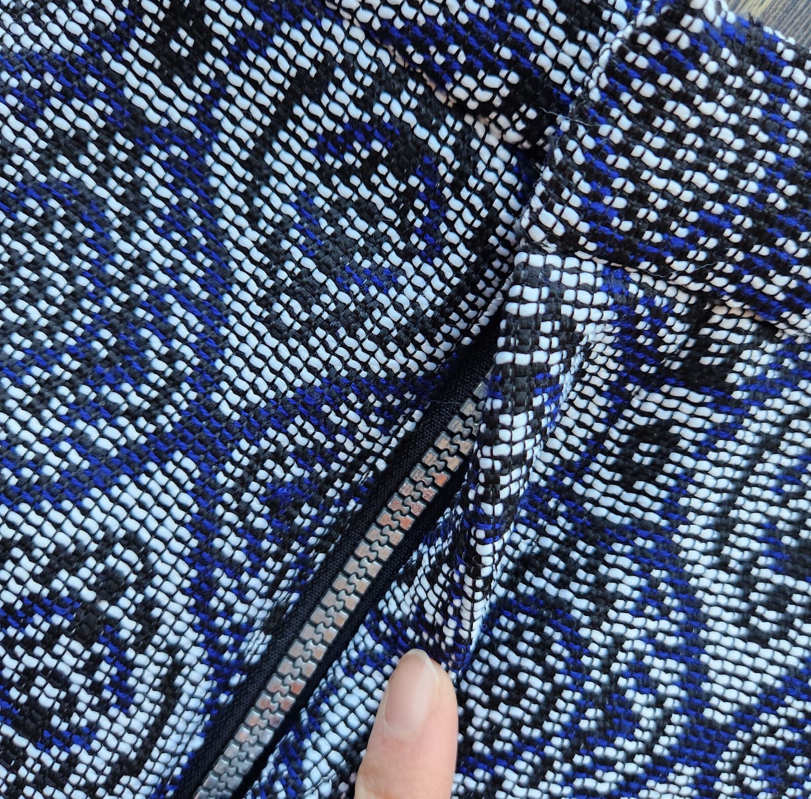 EUC TART Elena Jacquard Texture 3" Shorts Zip Pocket Blue White Women's 4 - Thumbnail 5