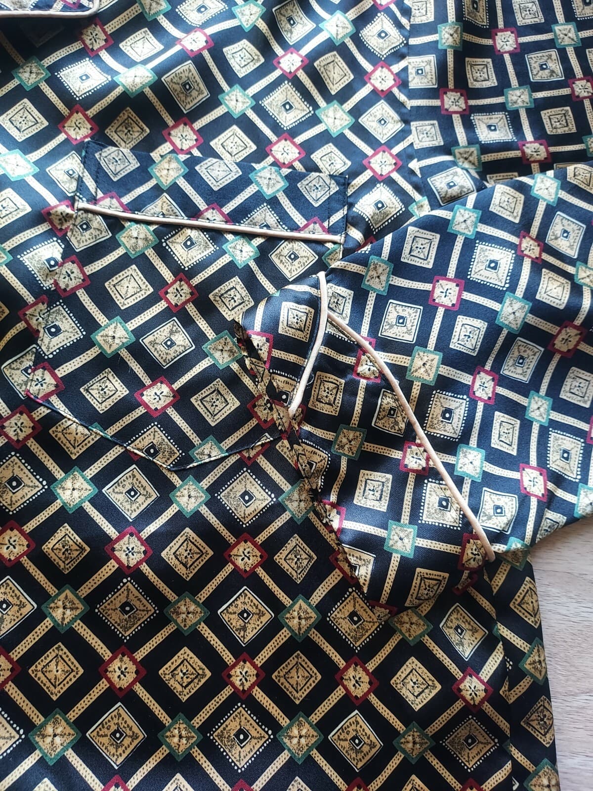 Victoria's Secret Satin Pajama Set Long Sleeve Pants Geometric Gold Black Medium - Thumbnail 6