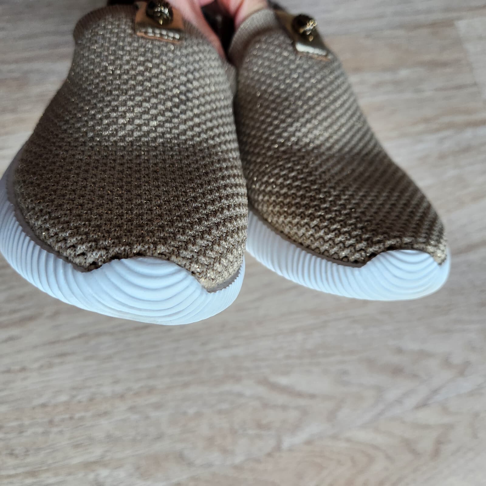 Kurt Geiger London $99 Lorna Knitted Sneaker Antiqued Brass Eagle Head Gold EU37 - Thumbnail 8