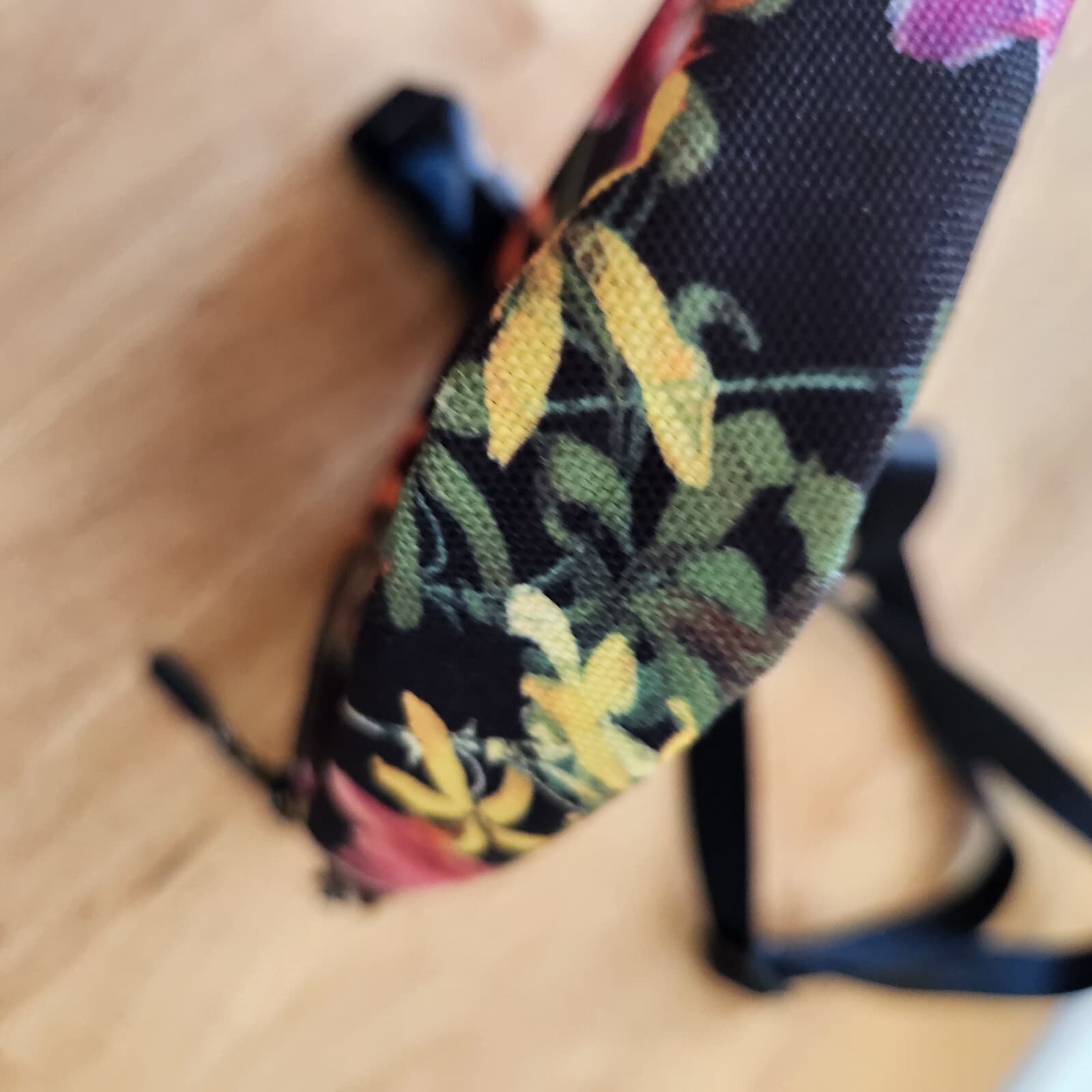 Herschel Supply Co. Hofman Floral Tropical Cruz Crossbody Bag Adjustable Strap - Thumbnail 8