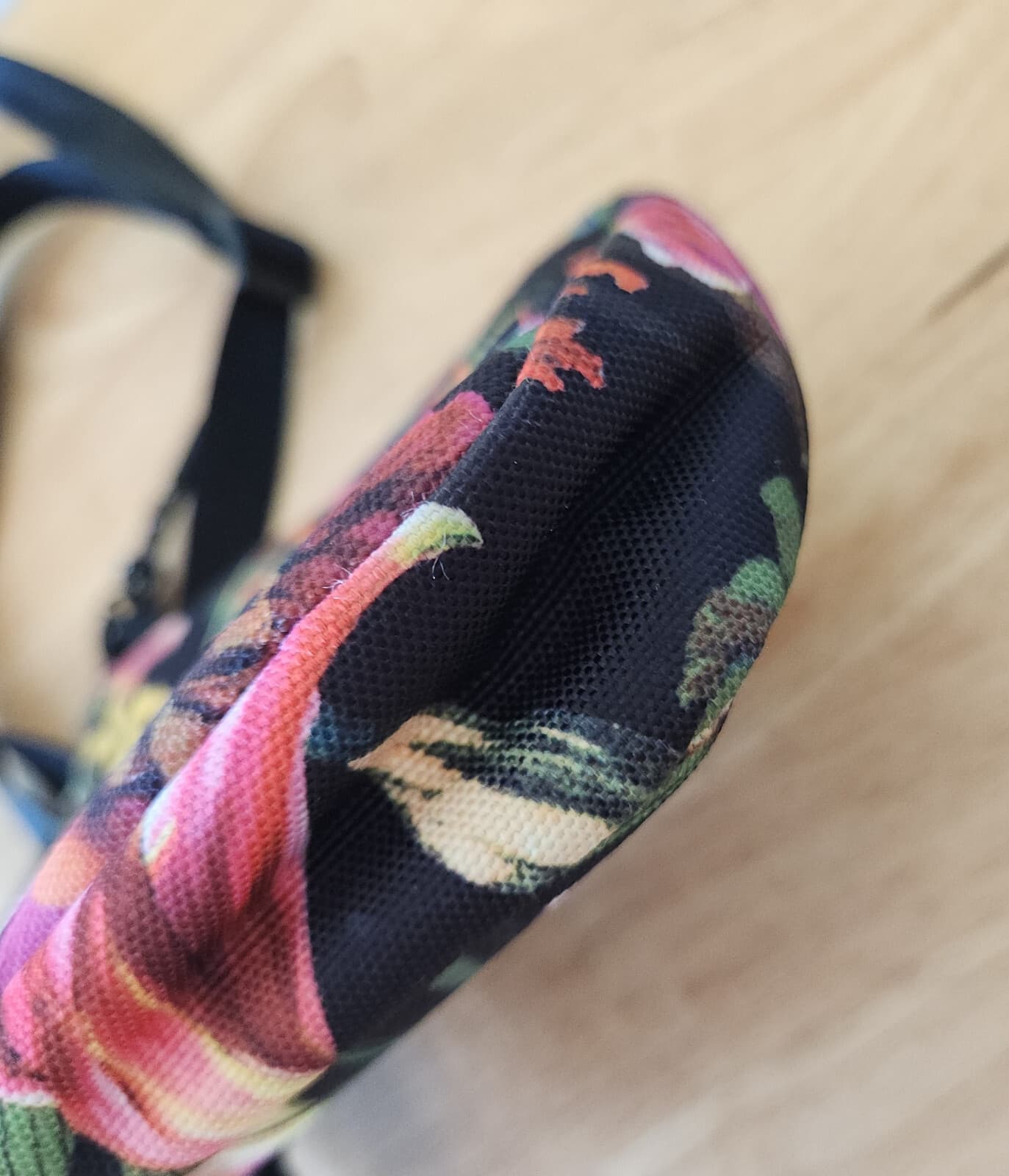 Herschel Supply Co. Hofman Floral Tropical Cruz Crossbody Bag Adjustable Strap - Thumbnail 7