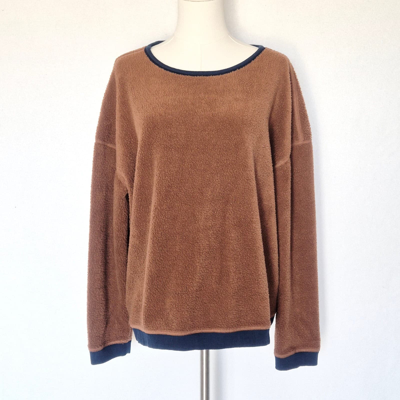 Patagonia Reversible Shearling Crew-Neck Sweater Long Sleeve Brown Women's L - Thumbnail 3