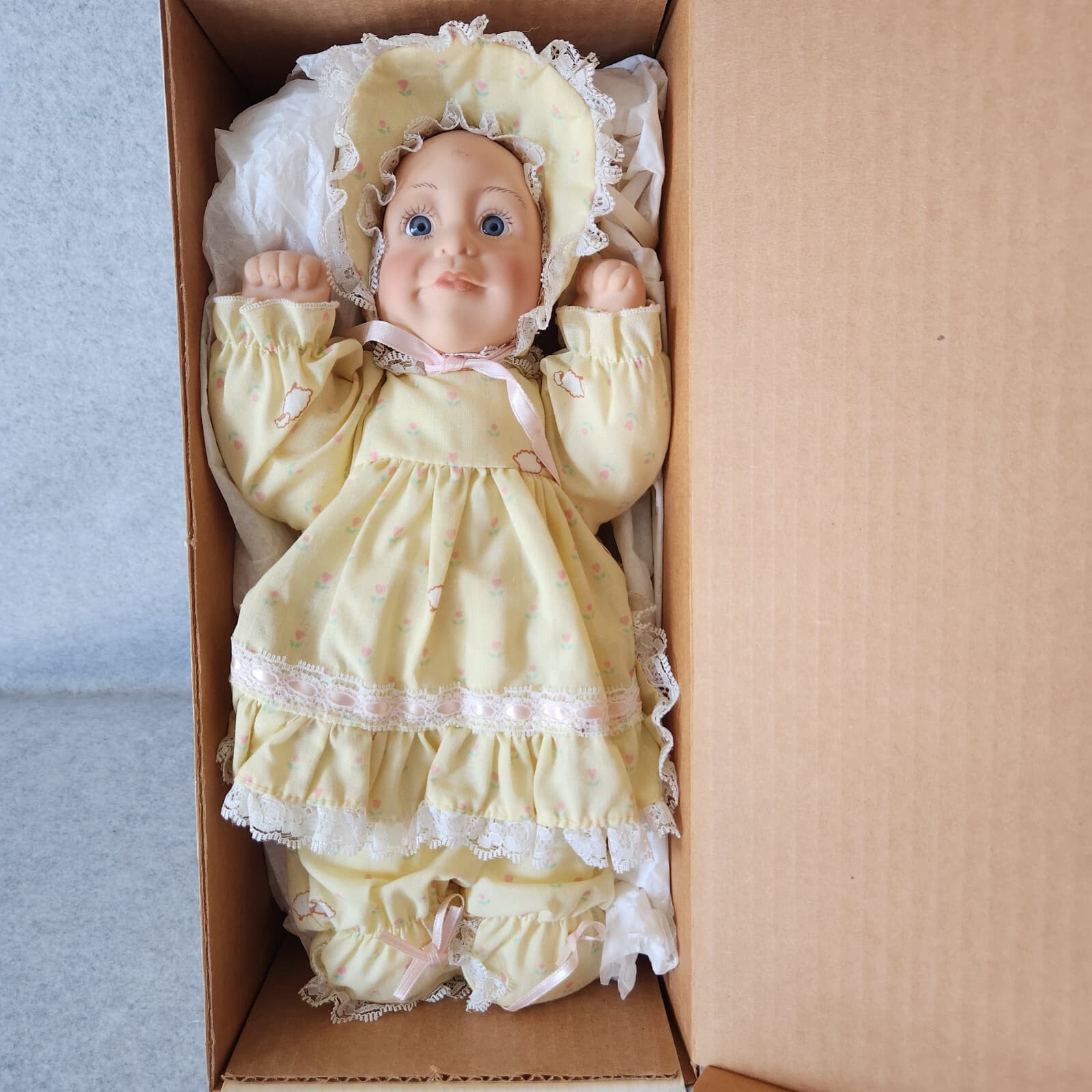 Vintage'90s Lee Middleton Collectible Vinly Dolls Day Dreamer Sunshine with Box