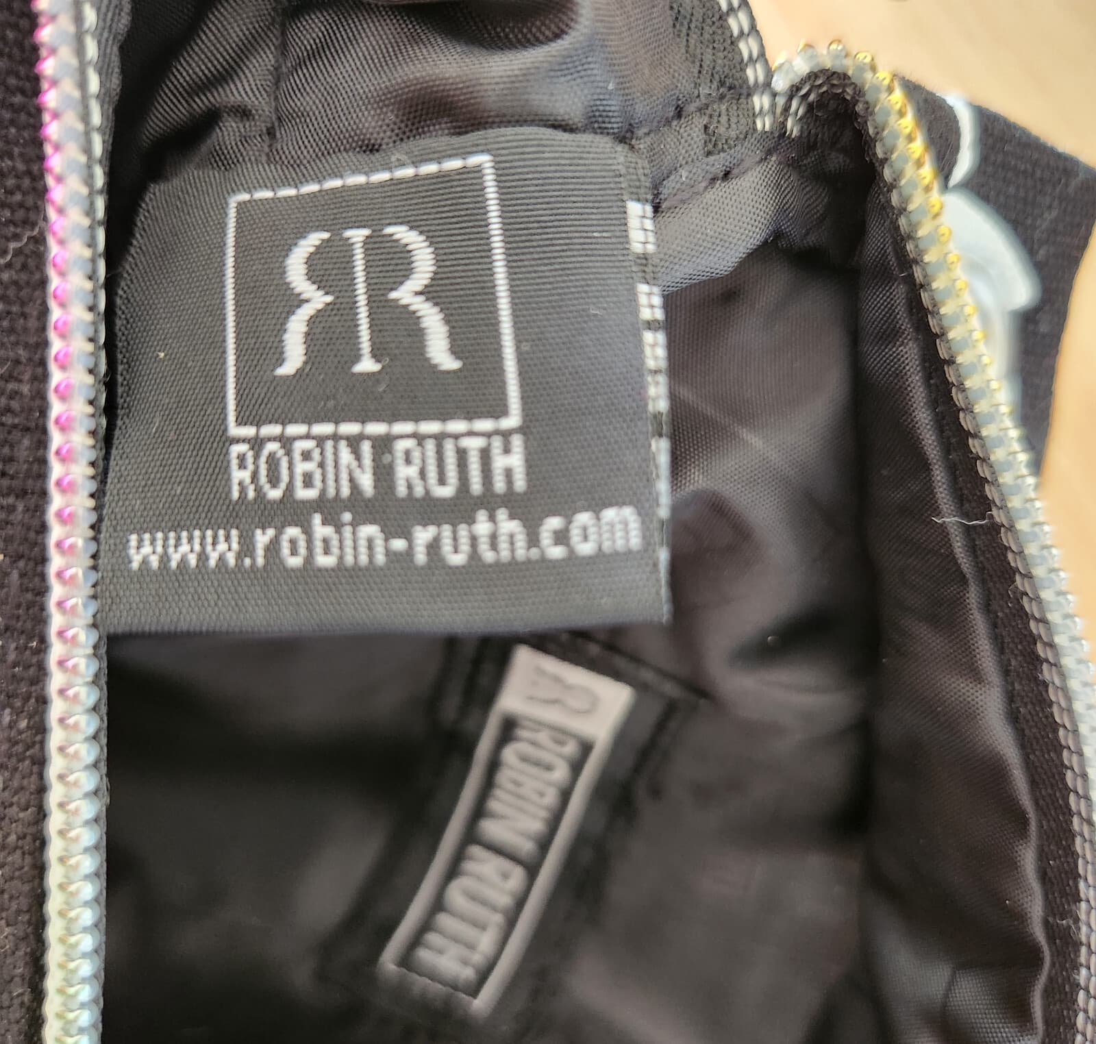 NWT Robin Ruth Alaska Crossbody Travel Bag Canvas Spellout Moose Printed Black - Thumbnail 5
