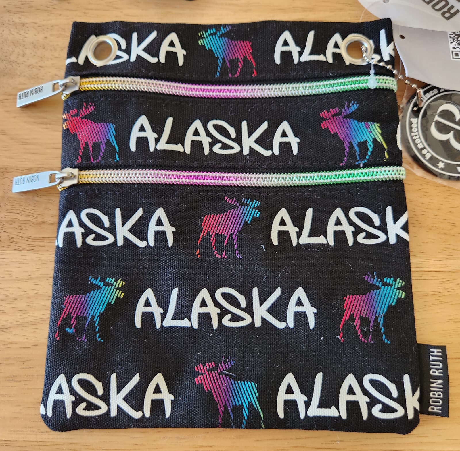 NWT Robin Ruth Alaska Crossbody Travel Bag Canvas Spellout Moose Printed Black - Thumbnail 2