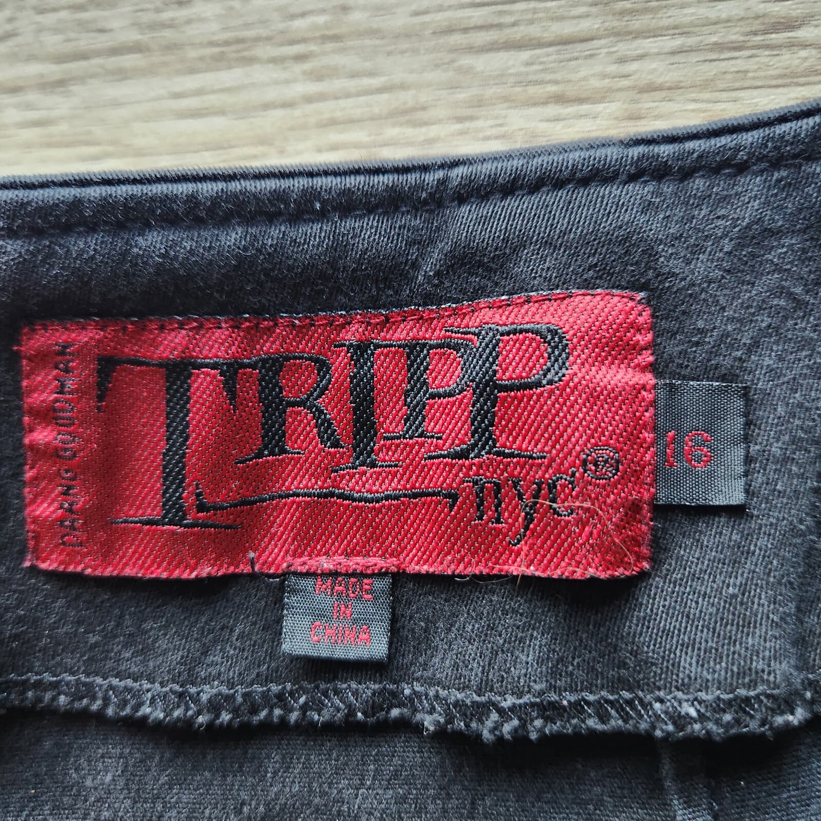 Tripp NYC Mall Goth Punk Plaid Lace-Trim Pleated Mini Skirt Zip Black Red Sz.16 - Thumbnail 7
