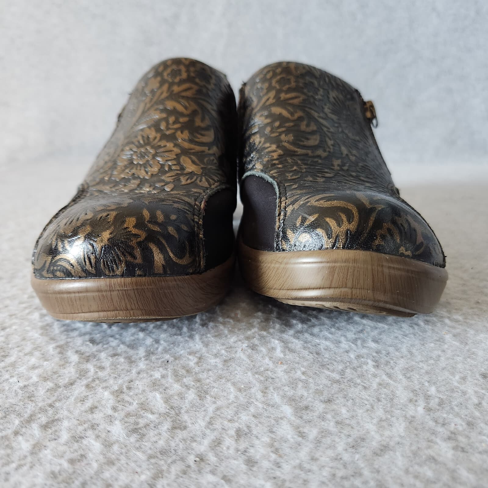 EUC Alegria Hayli Minted Bronze Floral Leather Comfort Clogs Heel Zipper EU38 - Thumbnail 11