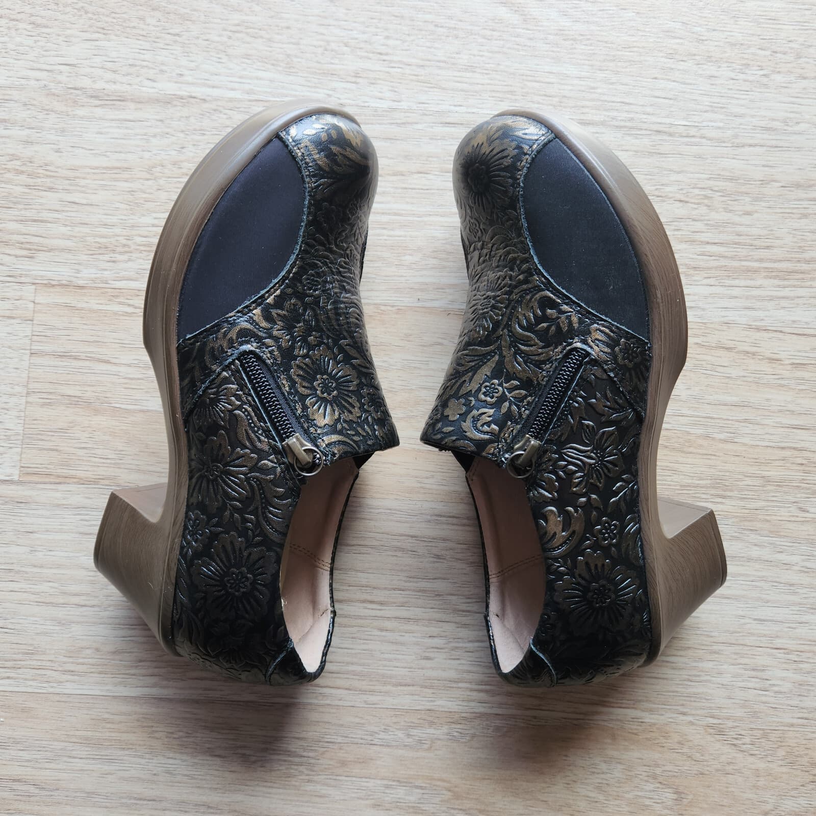 EUC Alegria Hayli Minted Bronze Floral Leather Comfort Clogs Heel Zipper EU38 - Thumbnail 8