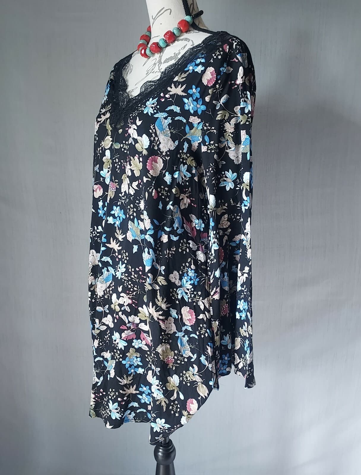 NWT entro Floral BohoTunic Mini Dress Bell-Sleeve V-Neck Lace Trim Black Sz.S - Thumbnail 3