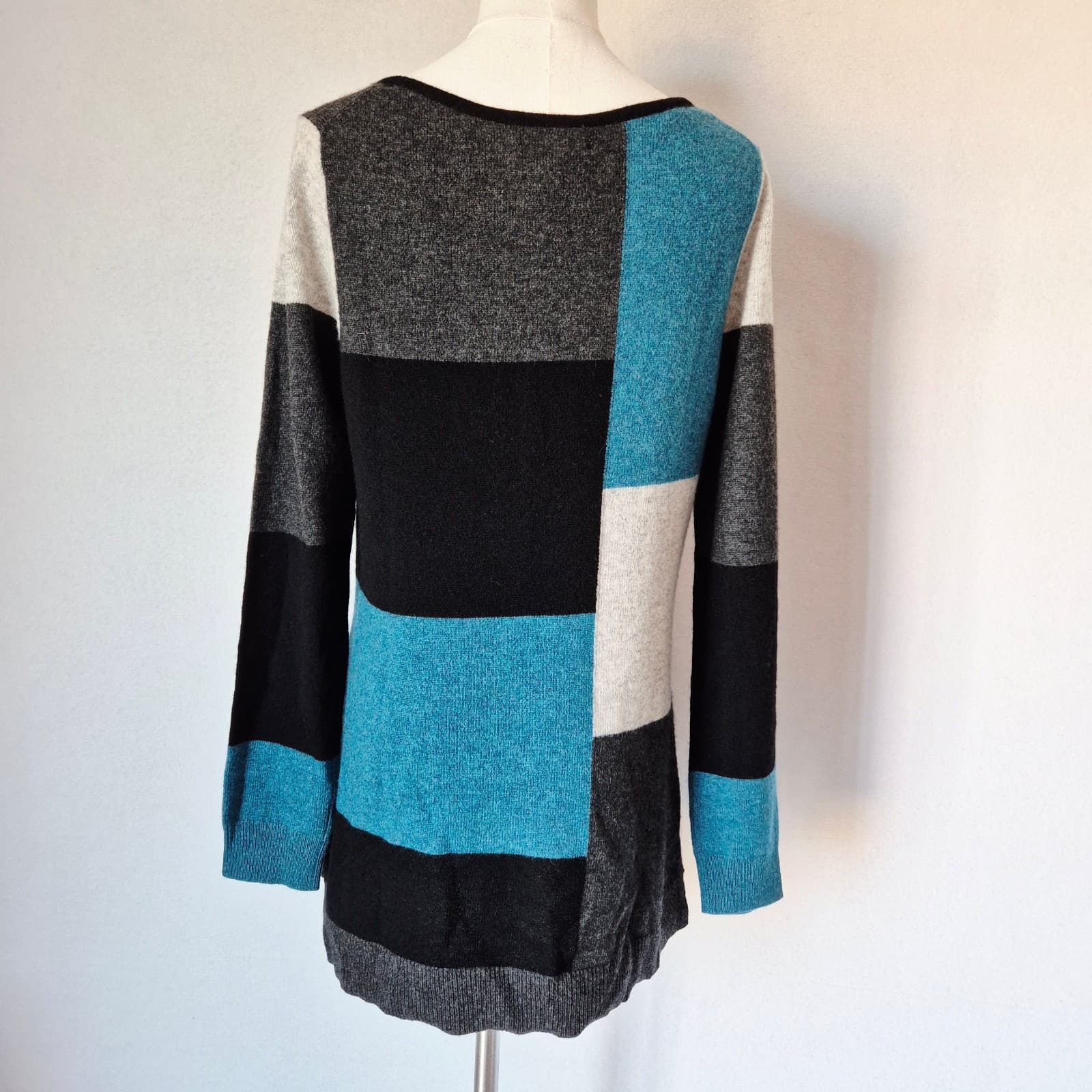 NWT Charter Club Luxury 100% Cashmere Colorblock Crew Neck Sweater Women's M - Thumbnail 6