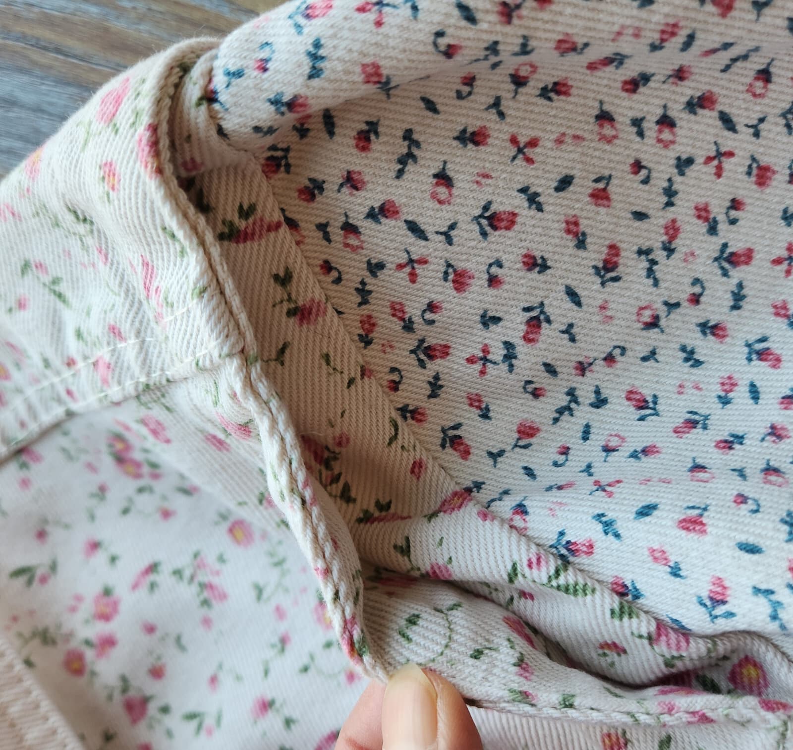 Blank NYC Full Bloom Floral Patchwork Denim Tucker Jacket Button Pocket Cream M - Thumbnail 12