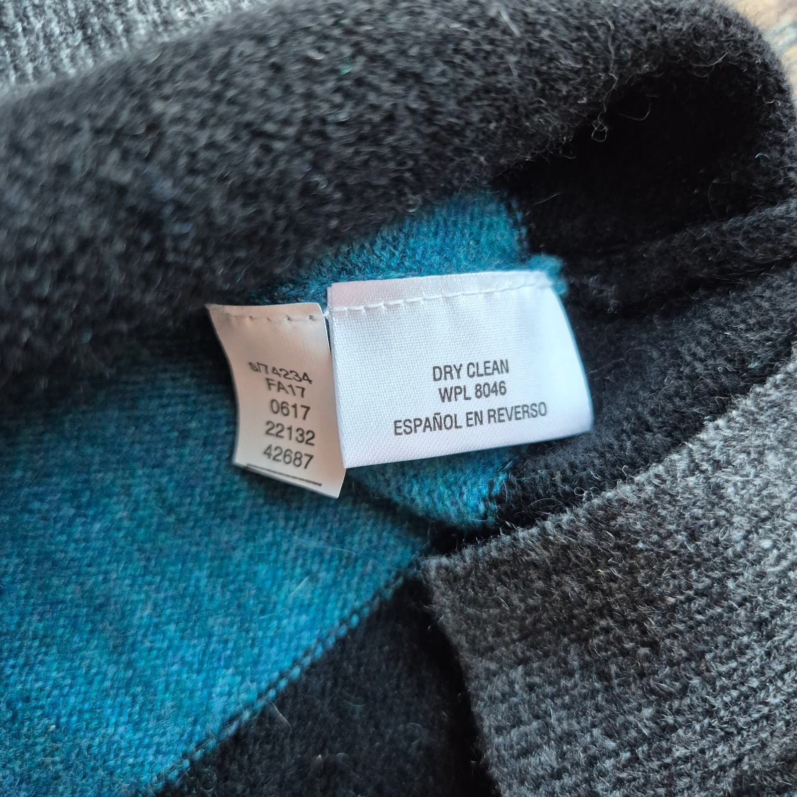 NWT Charter Club Luxury 100% Cashmere Colorblock Crew Neck Sweater Women's M - Thumbnail 9