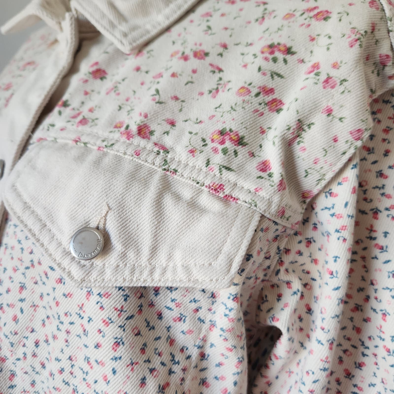 Blank NYC Full Bloom Floral Patchwork Denim Tucker Jacket Button Pocket Cream M - Thumbnail 5
