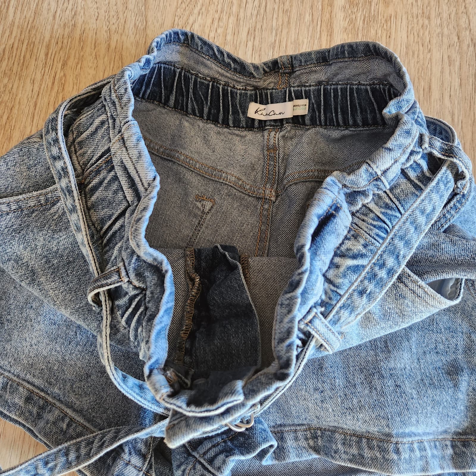 KanCan 90s High Rise Belted Paper-Bag Jean Shorts Zip Light-Washed Blue Women 30 - Thumbnail 6