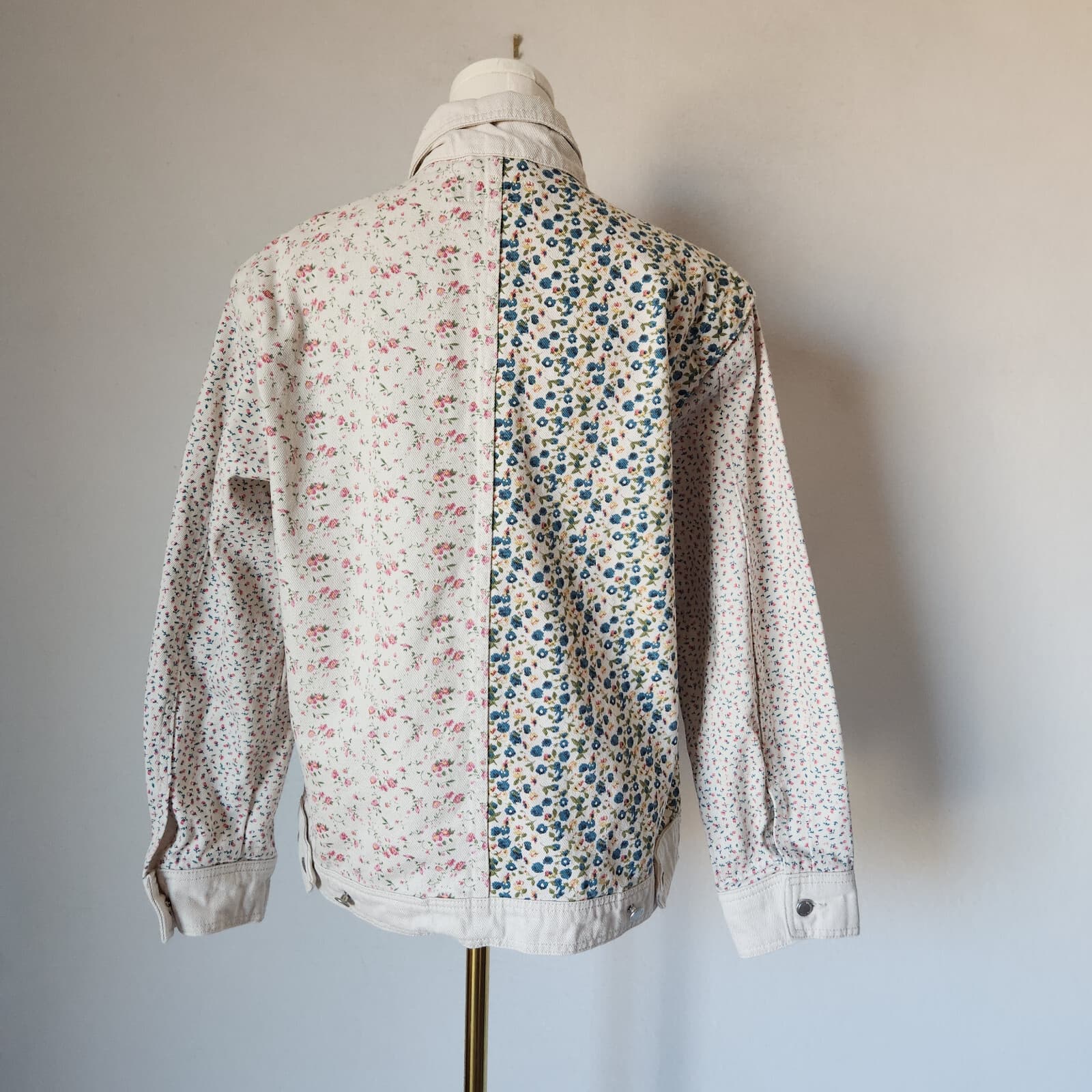 Blank NYC Full Bloom Floral Patchwork Denim Tucker Jacket Button Pocket Cream M - Thumbnail 8