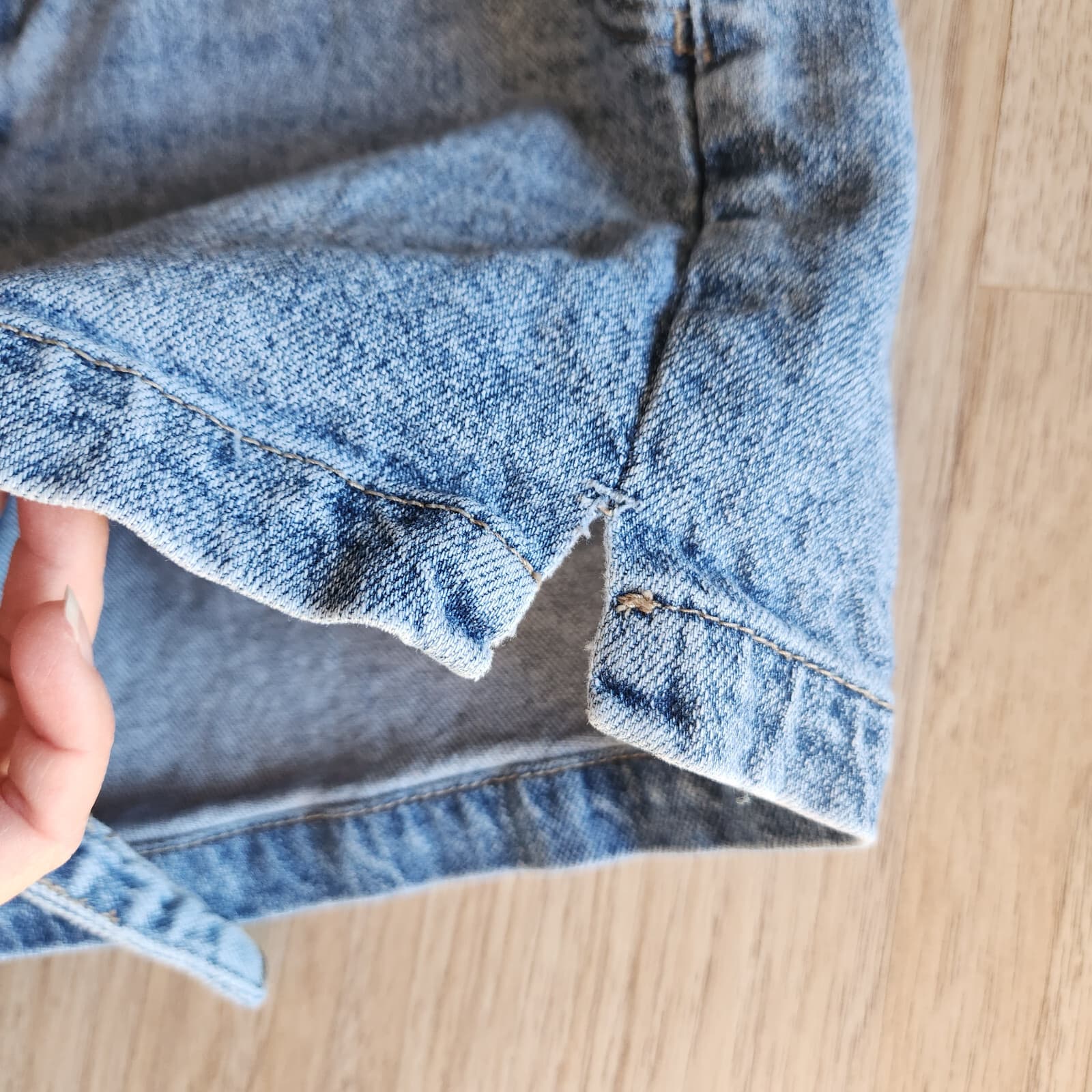 KanCan 90s High Rise Belted Paper-Bag Jean Shorts Zip Light-Washed Blue Women 30 - Thumbnail 3