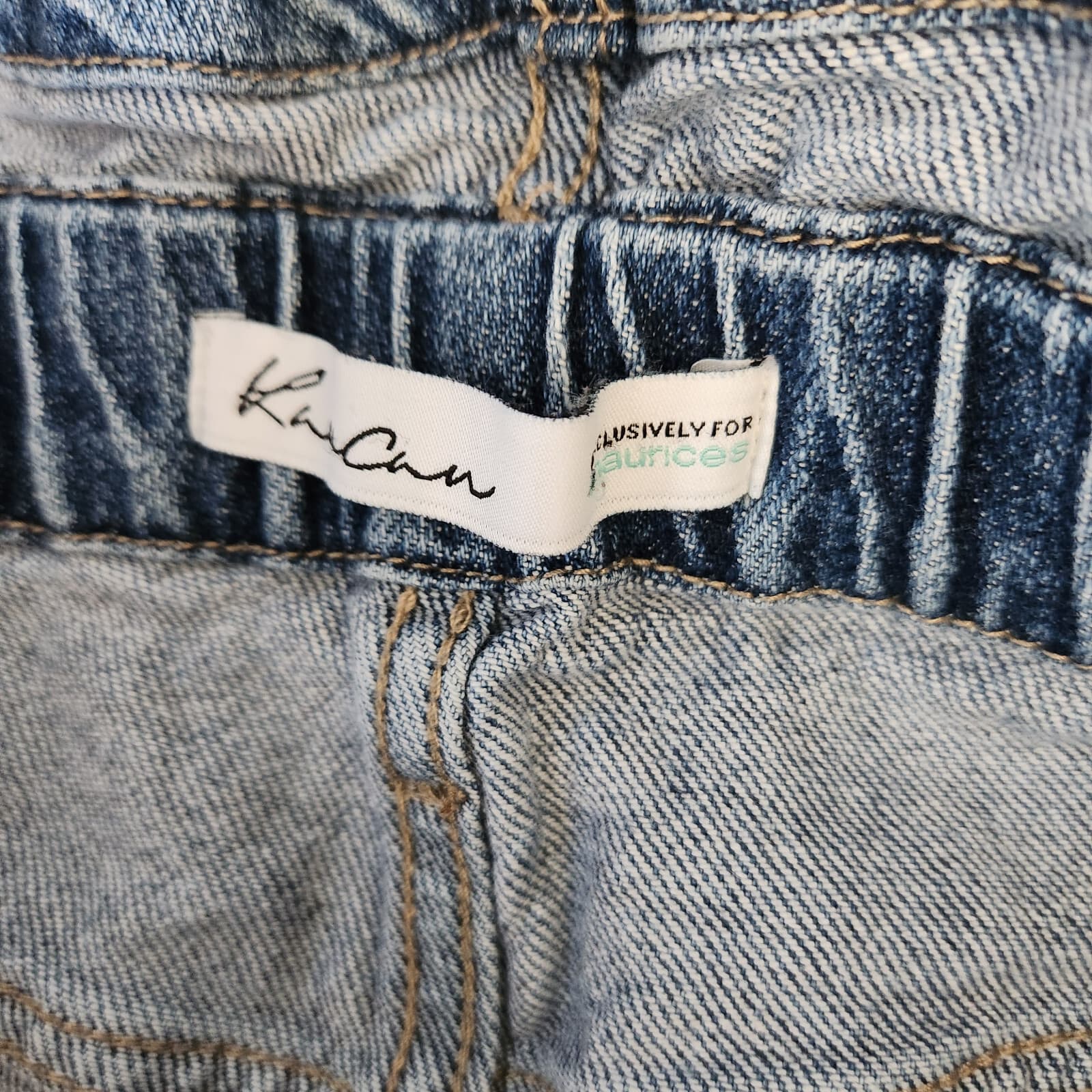 KanCan 90s High Rise Belted Paper-Bag Jean Shorts Zip Light-Washed Blue Women 30 - Thumbnail 9