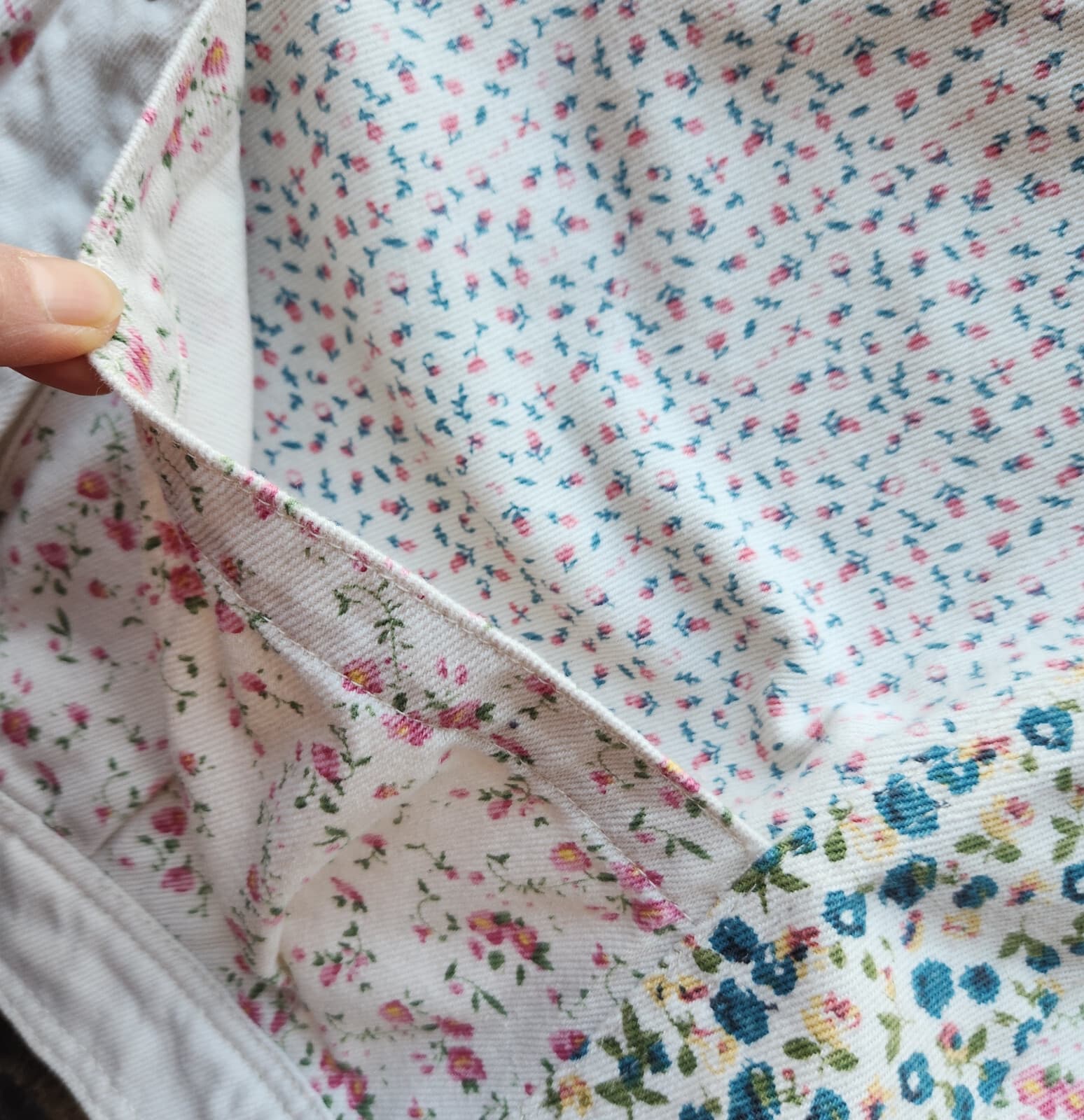 Blank NYC Full Bloom Floral Patchwork Denim Tucker Jacket Button Pocket Cream M - Thumbnail 10