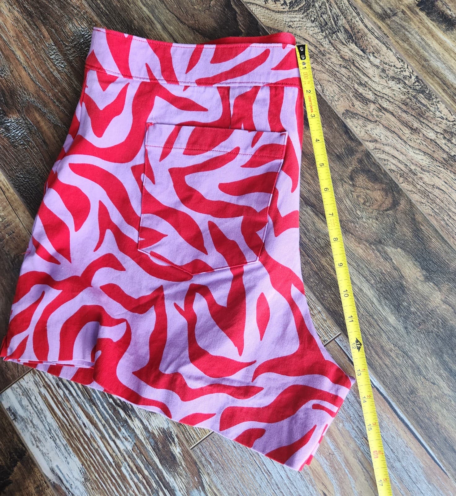 SPANX On The Go 3.5" Short Pullon Tummy Control Stretch Red Purple Zebra Sz.XL - Thumbnail 14