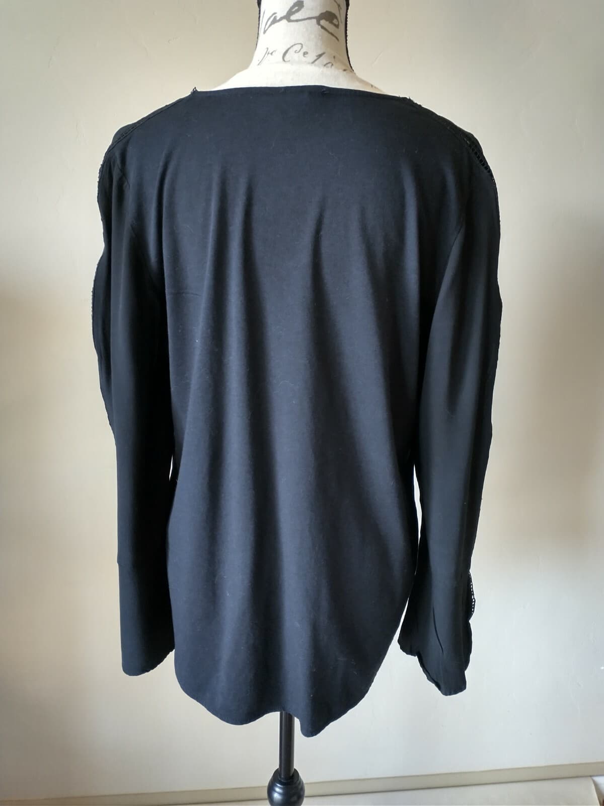 WITHCERY Women Viscose Knit Top Blouse Long Bell-Sleeve V-neck Black Sz.L - Thumbnail 5