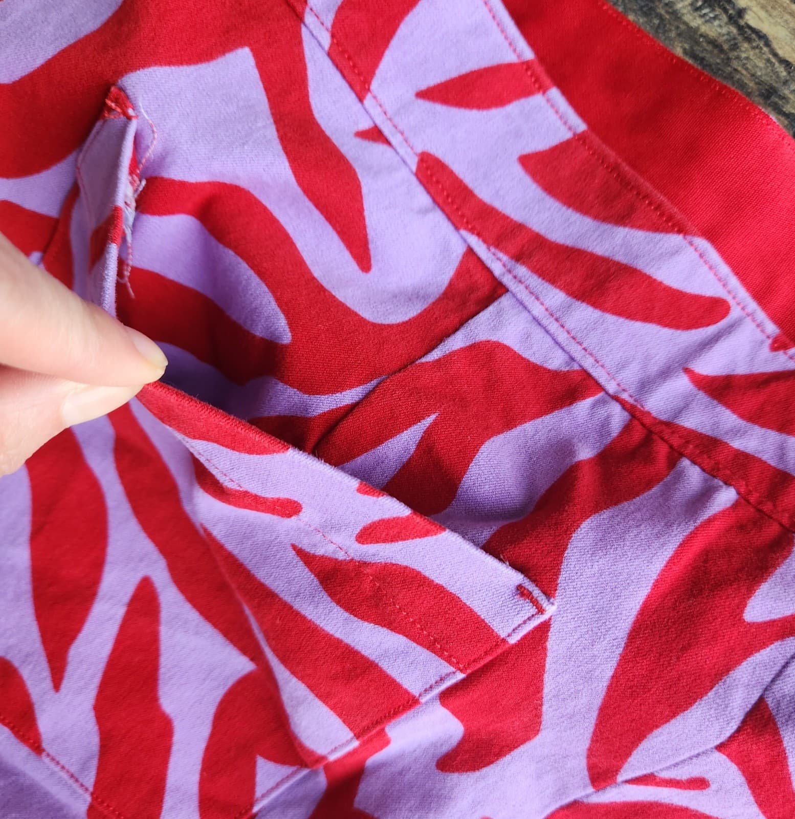 SPANX On The Go 3.5" Short Pullon Tummy Control Stretch Red Purple Zebra Sz.XL - Thumbnail 10