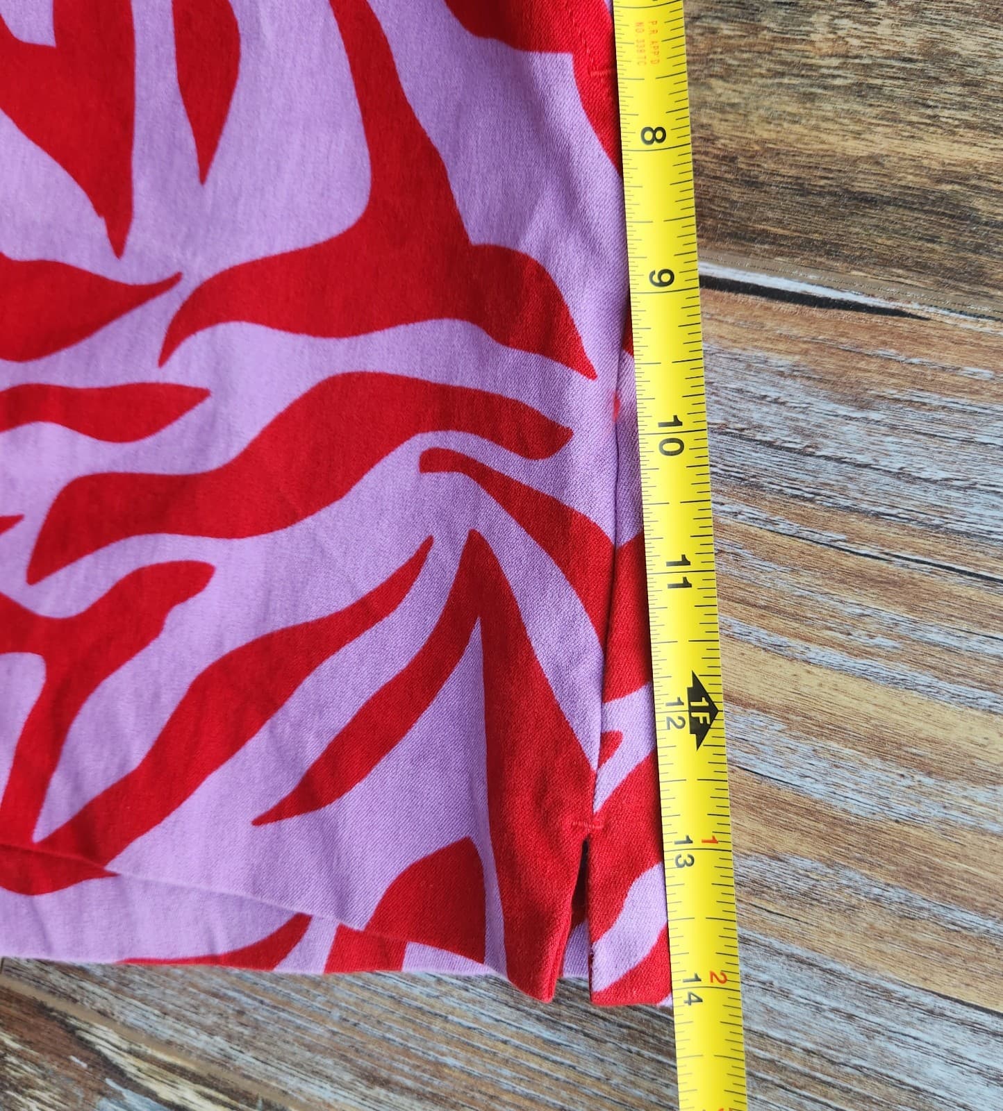 SPANX On The Go 3.5" Short Pullon Tummy Control Stretch Red Purple Zebra Sz.XL - Thumbnail 12