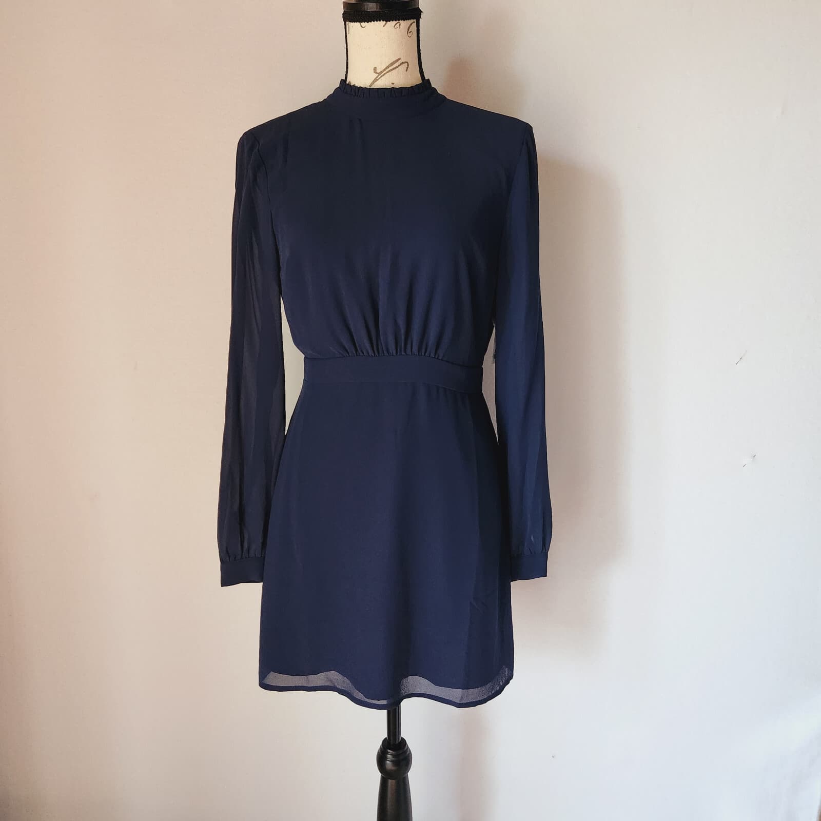 NWoT ModCloth Mini Sheath Dress Ruffle Mockneck Back-Key Hole Chiffon Navy Sz.4 - Thumbnail 2