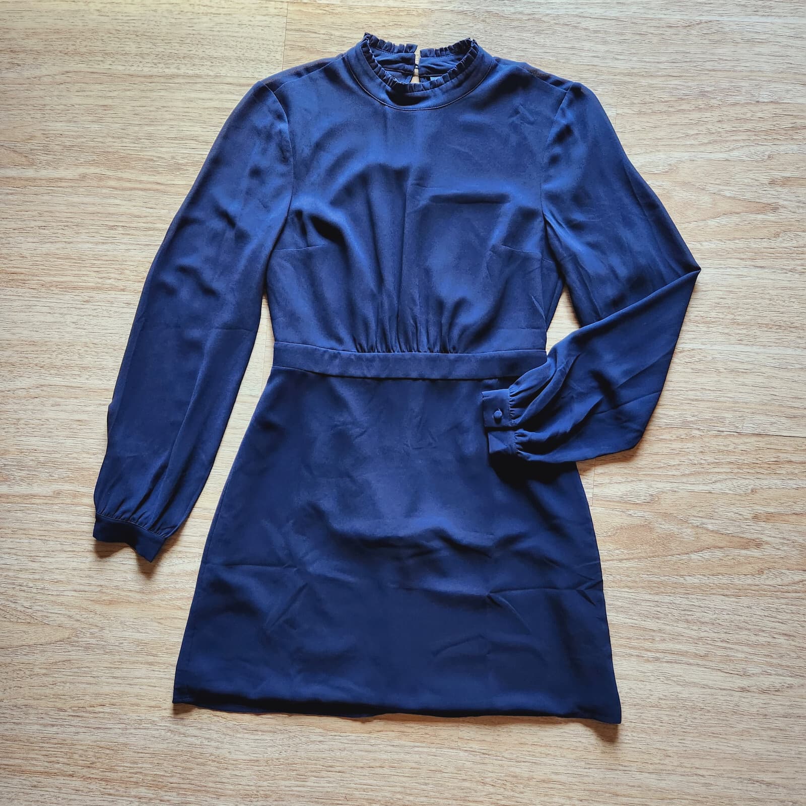 NWoT ModCloth Mini Sheath Dress Ruffle Mockneck Back-Key Hole Chiffon Navy Sz.4 - Thumbnail 8