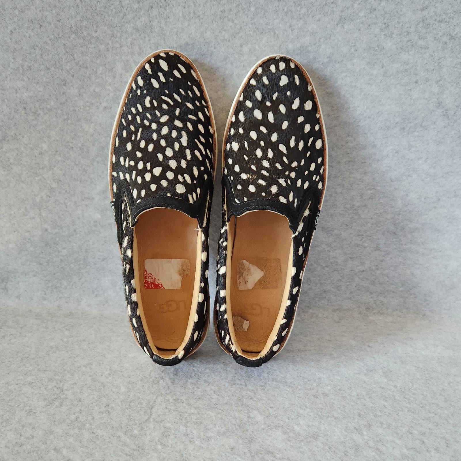 EUC UGG Australia Soleda Exotic Spotted Print Cow Hair Loafer Slip-On Black US6 - Thumbnail 4