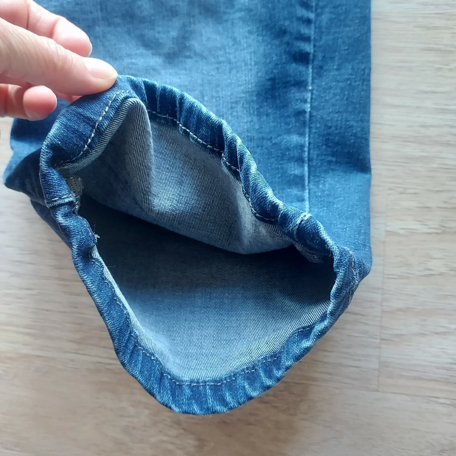 KanCan Milla Bermuda Distressed Jean Shorts Stretch Zip Pocket Blue Women Sz.25 - Thumbnail 3
