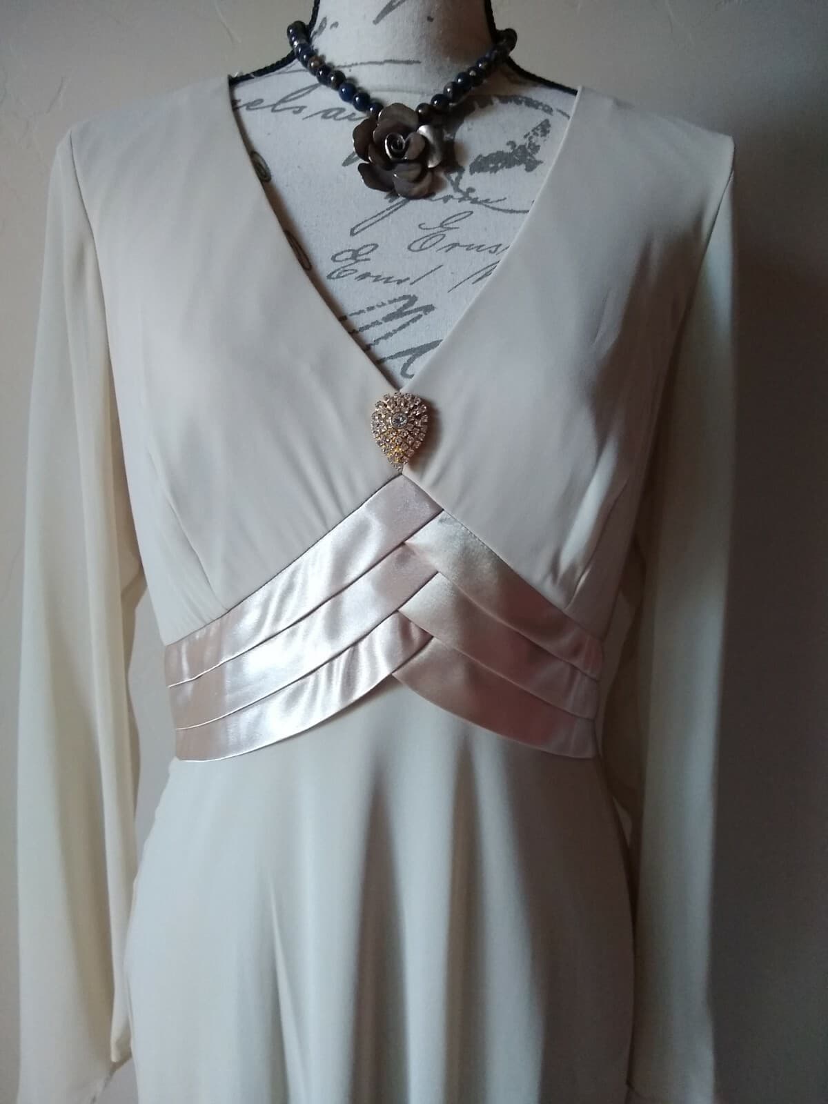 Patra NWT Chiffon Event Party Maxi Dress Long Sleeves V-neck Lined Beige 10 $150 - Thumbnail 2