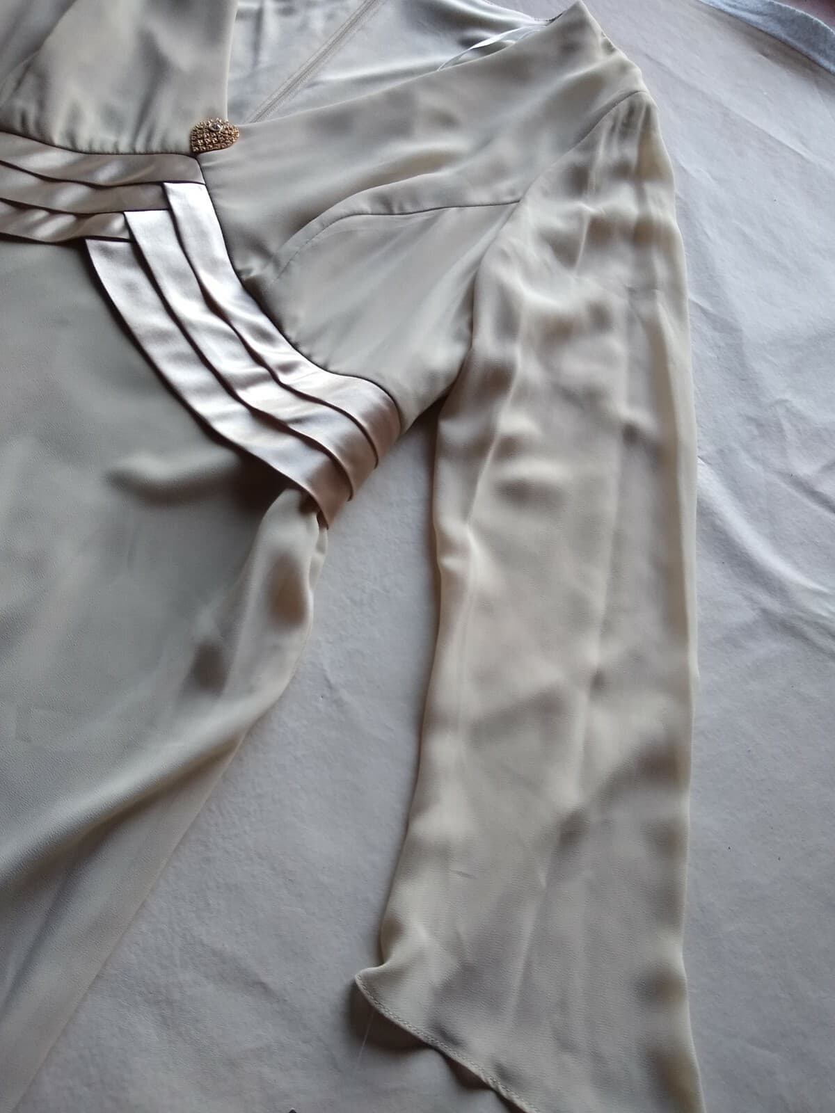 Patra NWT Chiffon Event Party Maxi Dress Long Sleeves V-neck Lined Beige 10 $150 - Thumbnail 9