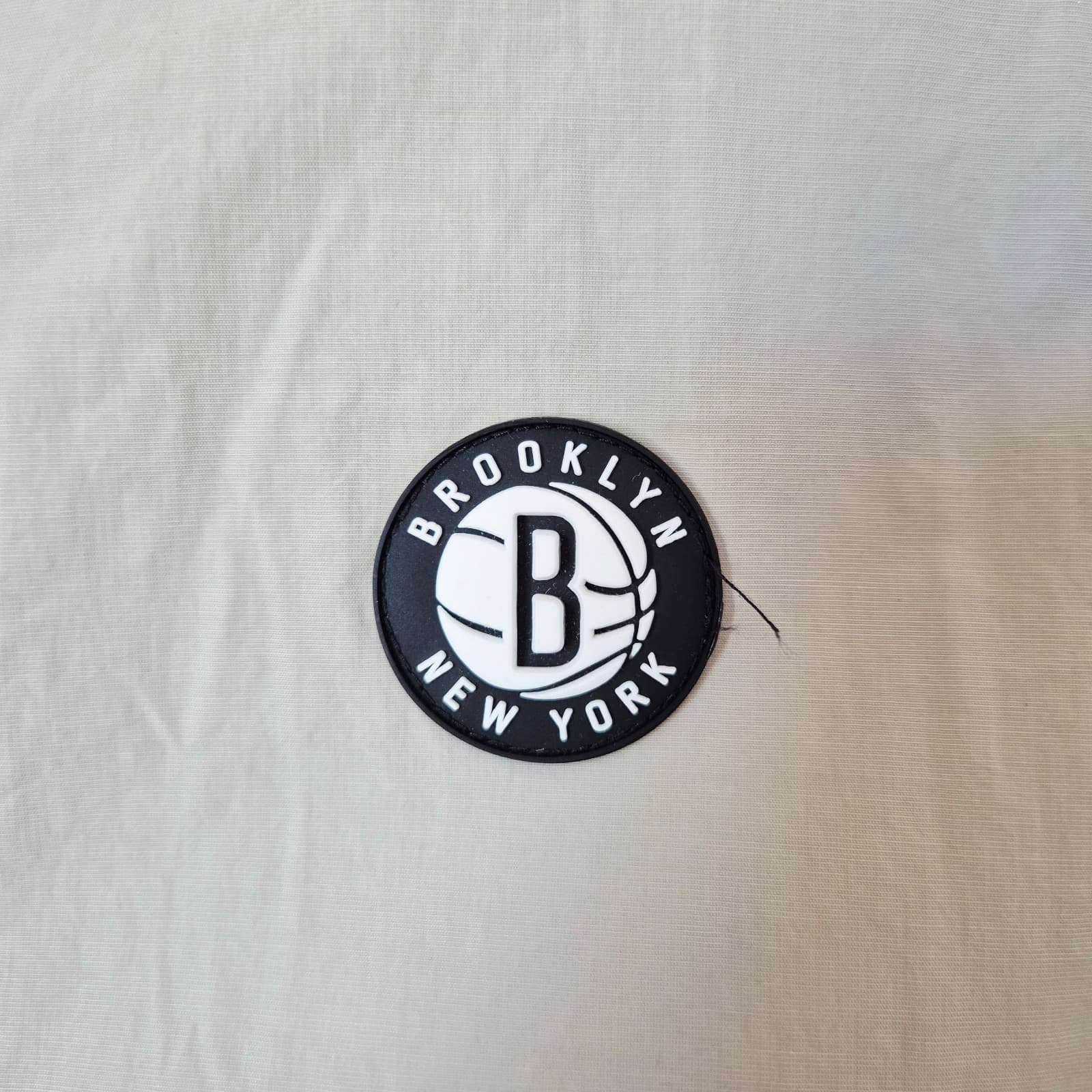 Brooklyn Nets NBA Licensed Reversible Fleece Vest Jacket Snap Beige Kids Sz.150 - Thumbnail 9