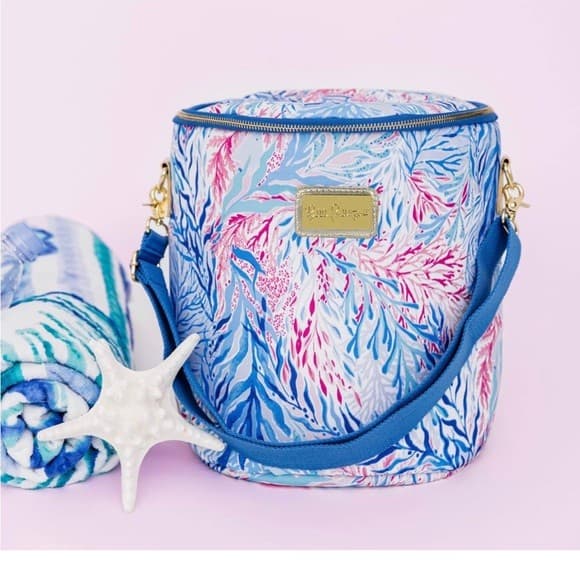 New with Defected Lilly Pulitzer Insulated Beach Cooler Bag Kaleidoscope Coral