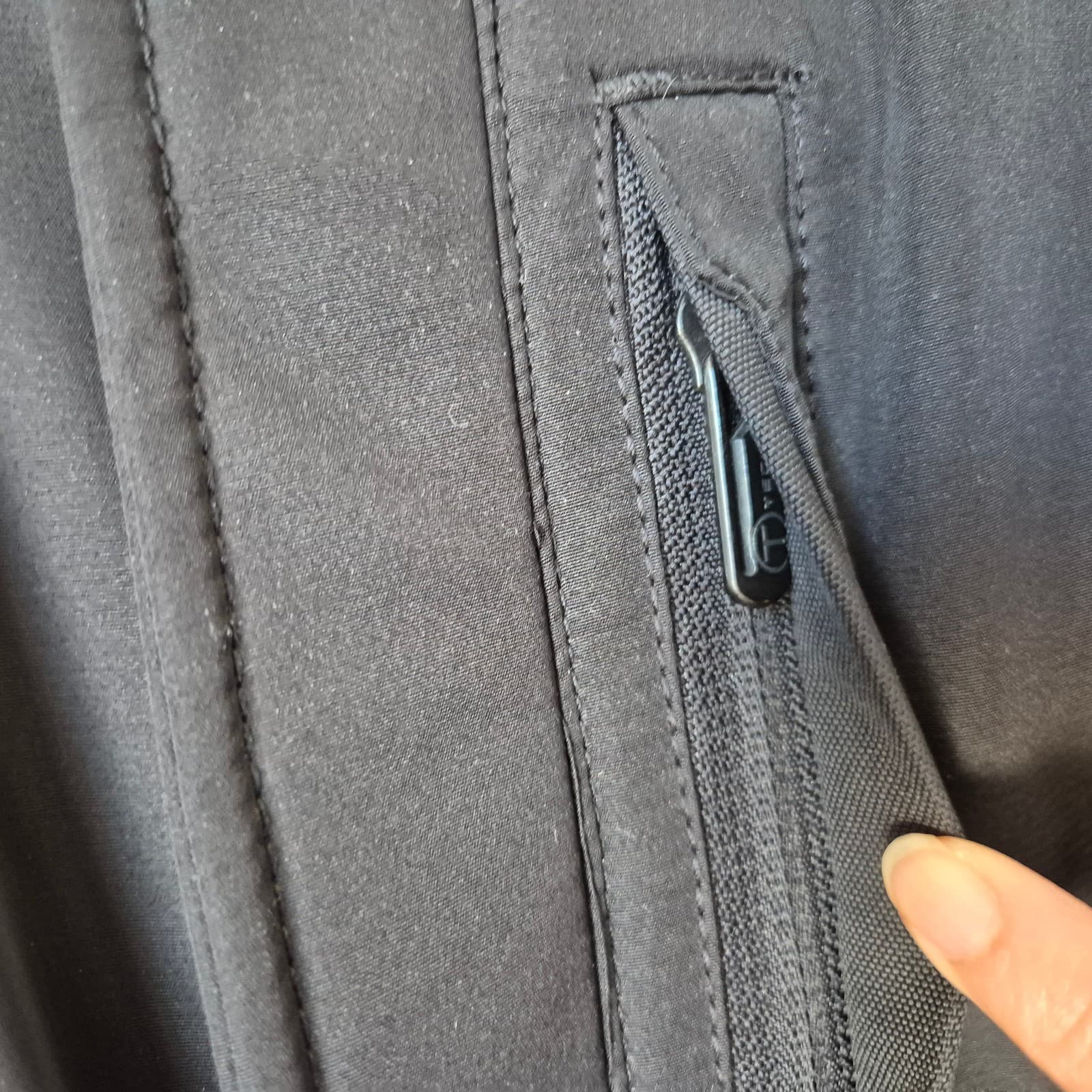 Tumi T-Tech Essential Gear Men's S Winter Jacket Insulated Zip-Snap Pocket Black - Thumbnail 6