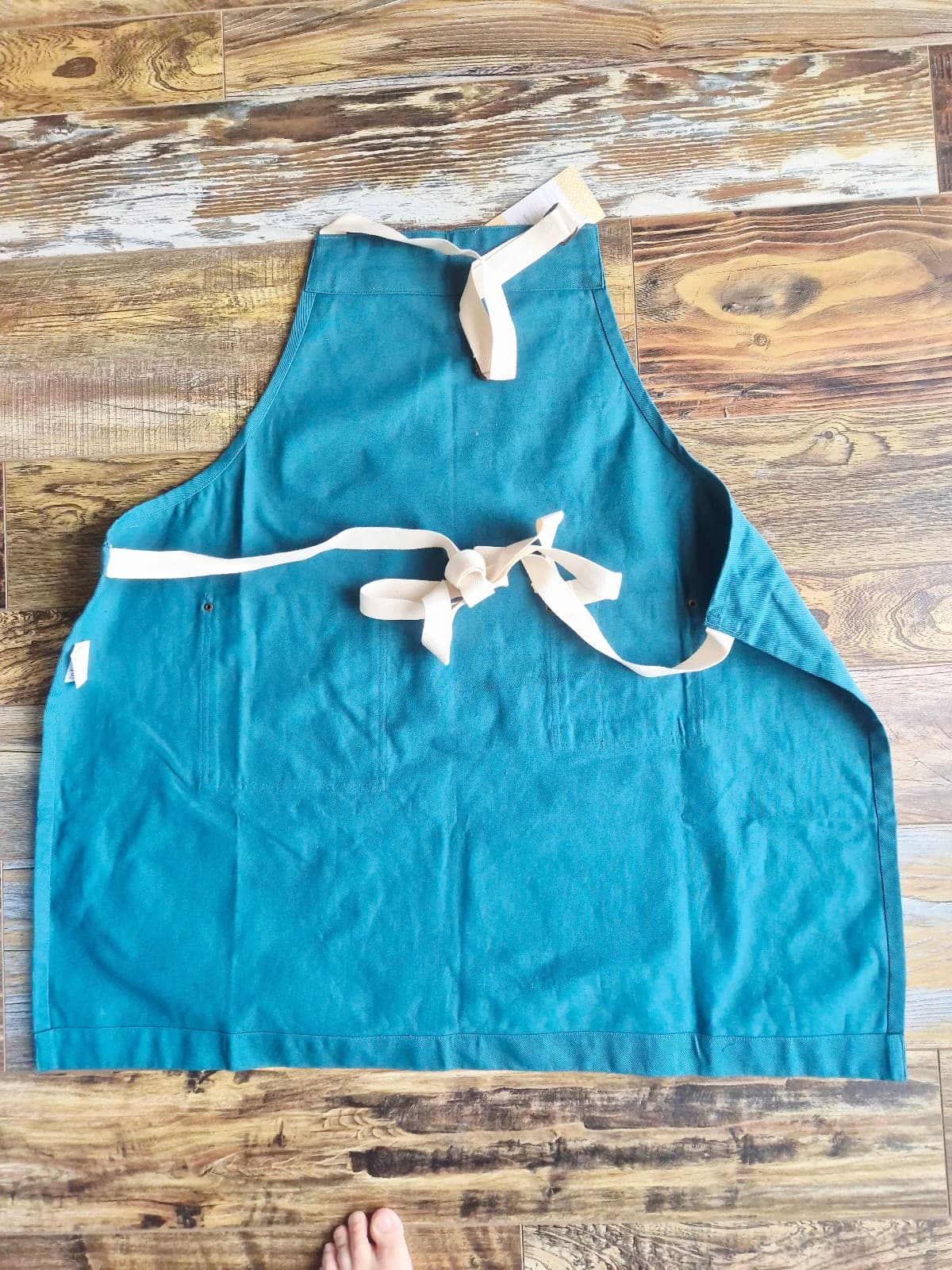 NEW KAF HOME Ayesha Curry Twill Cotton Apron Pockets Adjustable Strap Green - Thumbnail 3