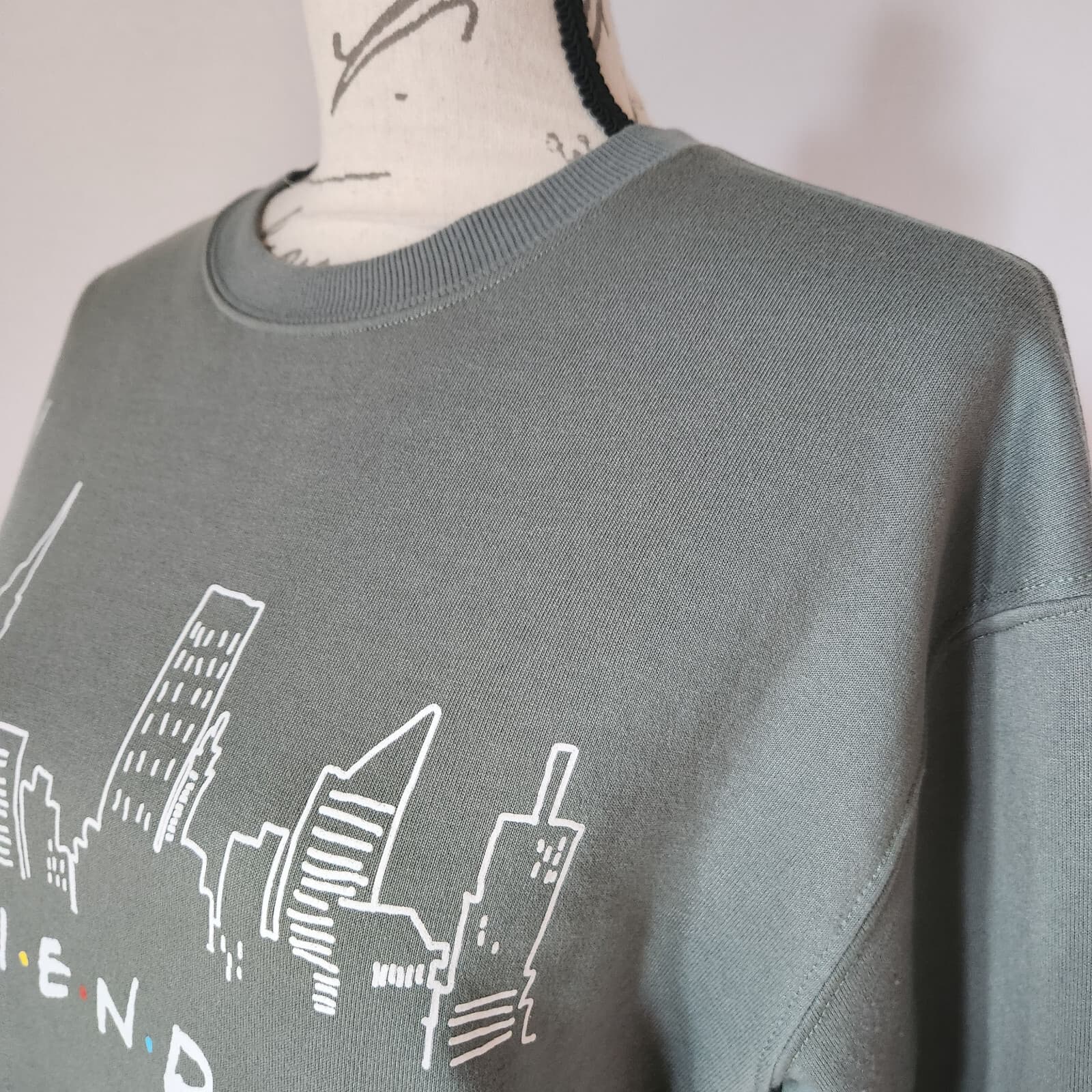 Friends Graphic Crew Neck Sweatshirt Fleece Lined Long Sleeve Green Women's M - Thumbnail 4