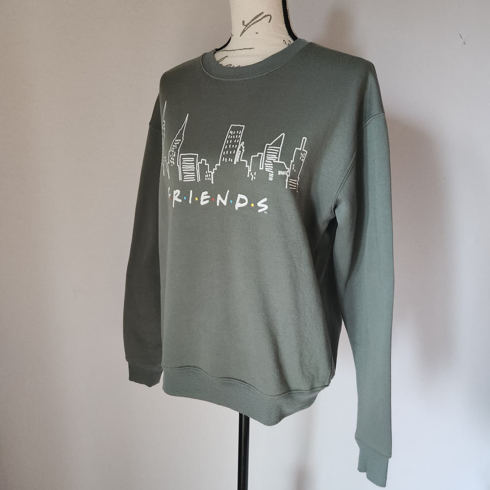 Friends Graphic Crew Neck Sweatshirt Fleece Lined Long Sleeve Green Women's M - Thumbnail 3