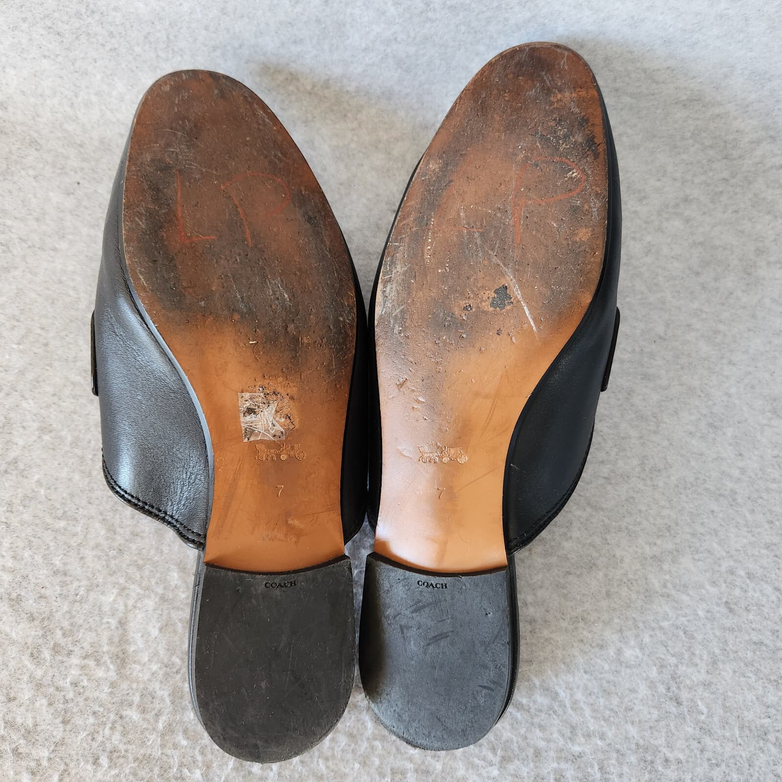Coach Scotty Black Leather Slide-On Mule Flat Gold Carriage Chainlink Women US7B - Thumbnail 8