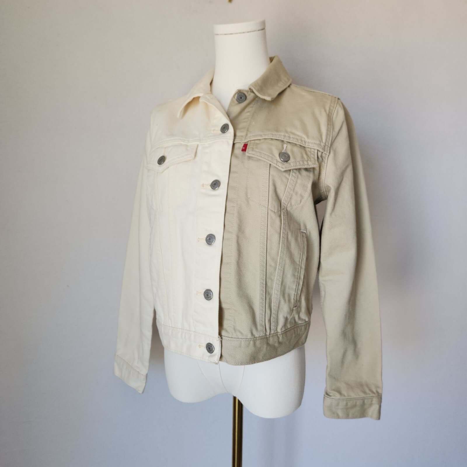 NWoT Levi's Original 2-Tone Tucker Denim Jacket Pocket Tan Stonewash Brown Sz.S - Thumbnail 4