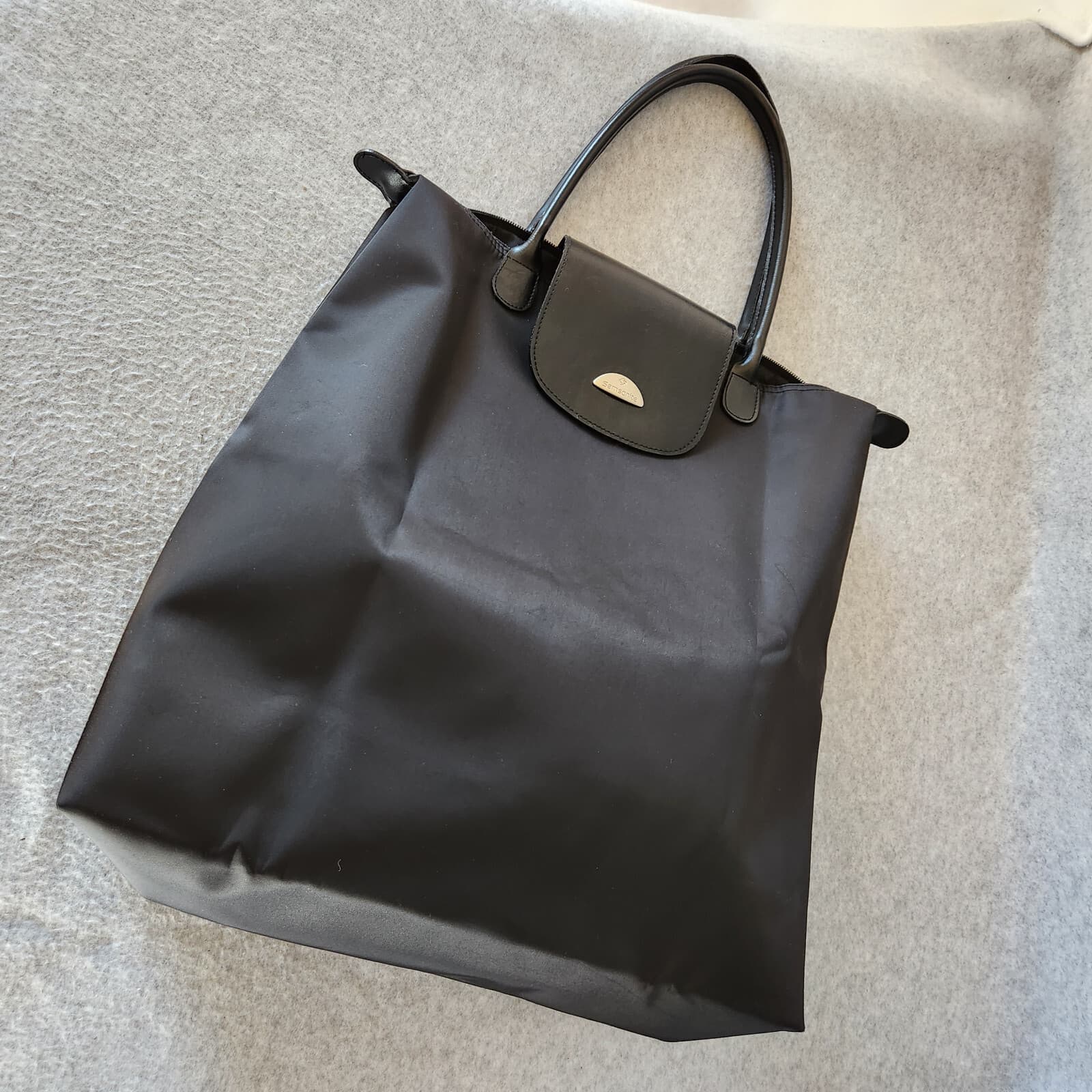 Samsonite Foldable Tote Carry-On Travel Bag Zip/Snap Nylon Waterproof Black - Thumbnail 4