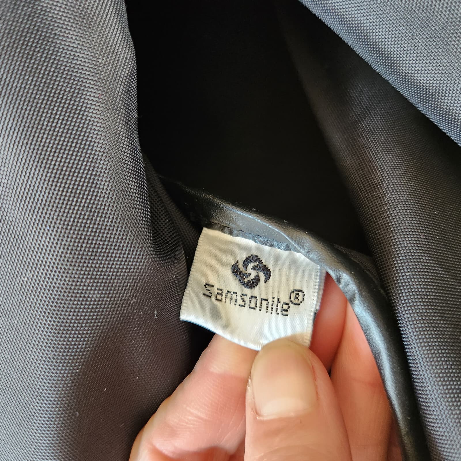 Samsonite Foldable Tote Carry-On Travel Bag Zip/Snap Nylon Waterproof Black - Thumbnail 12