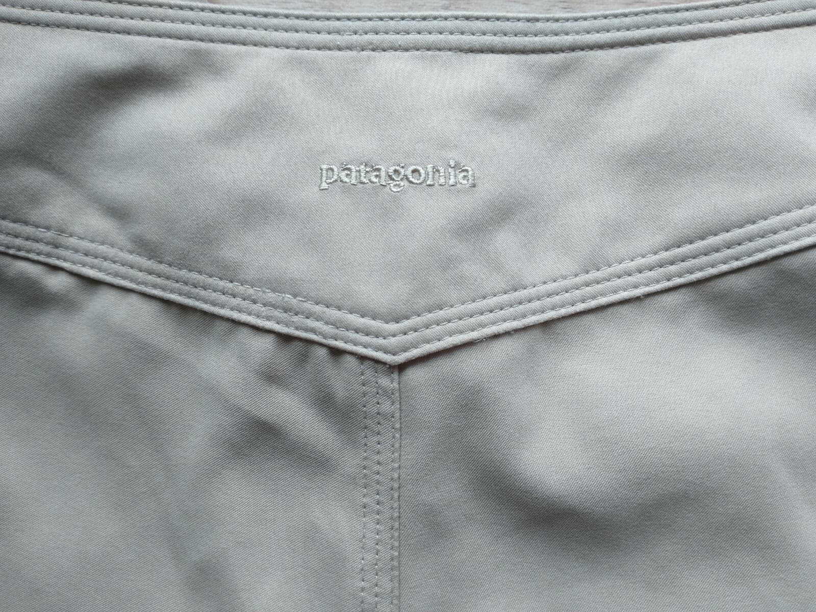 Patagonia Hiking Activewear Crop Capri Pants Split-Leg Zip Beige Women Sz.6 - Thumbnail 8