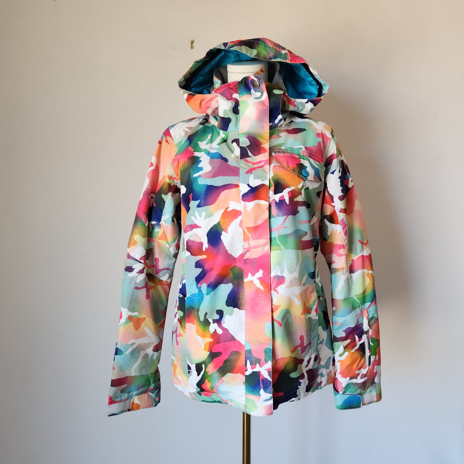 NWoT Gsou Snow Vibrant Camouflage Ski Snowboard Hooded Insulated Jacket Women XS - Thumbnail 4