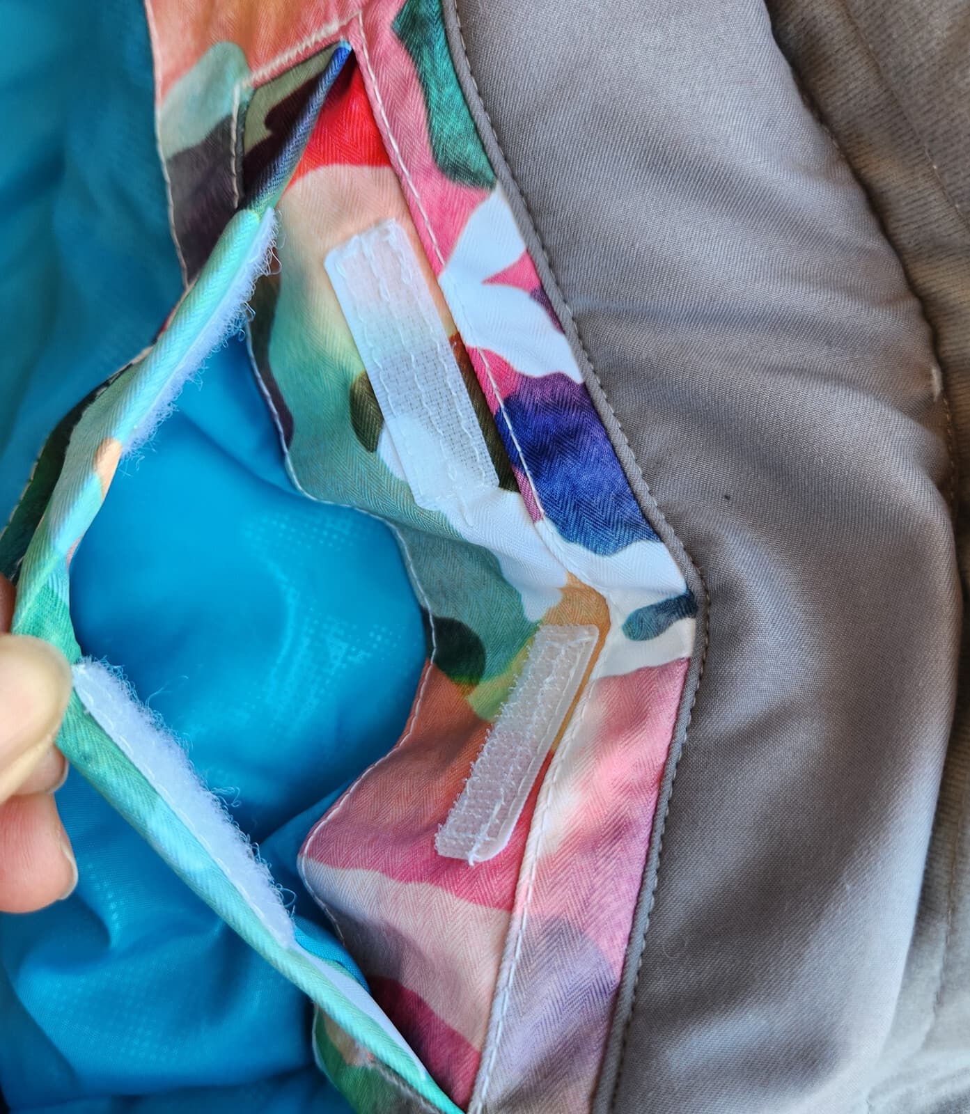 NWoT Gsou Snow Vibrant Camouflage Ski Snowboard Hooded Insulated Jacket Women XS - Thumbnail 17